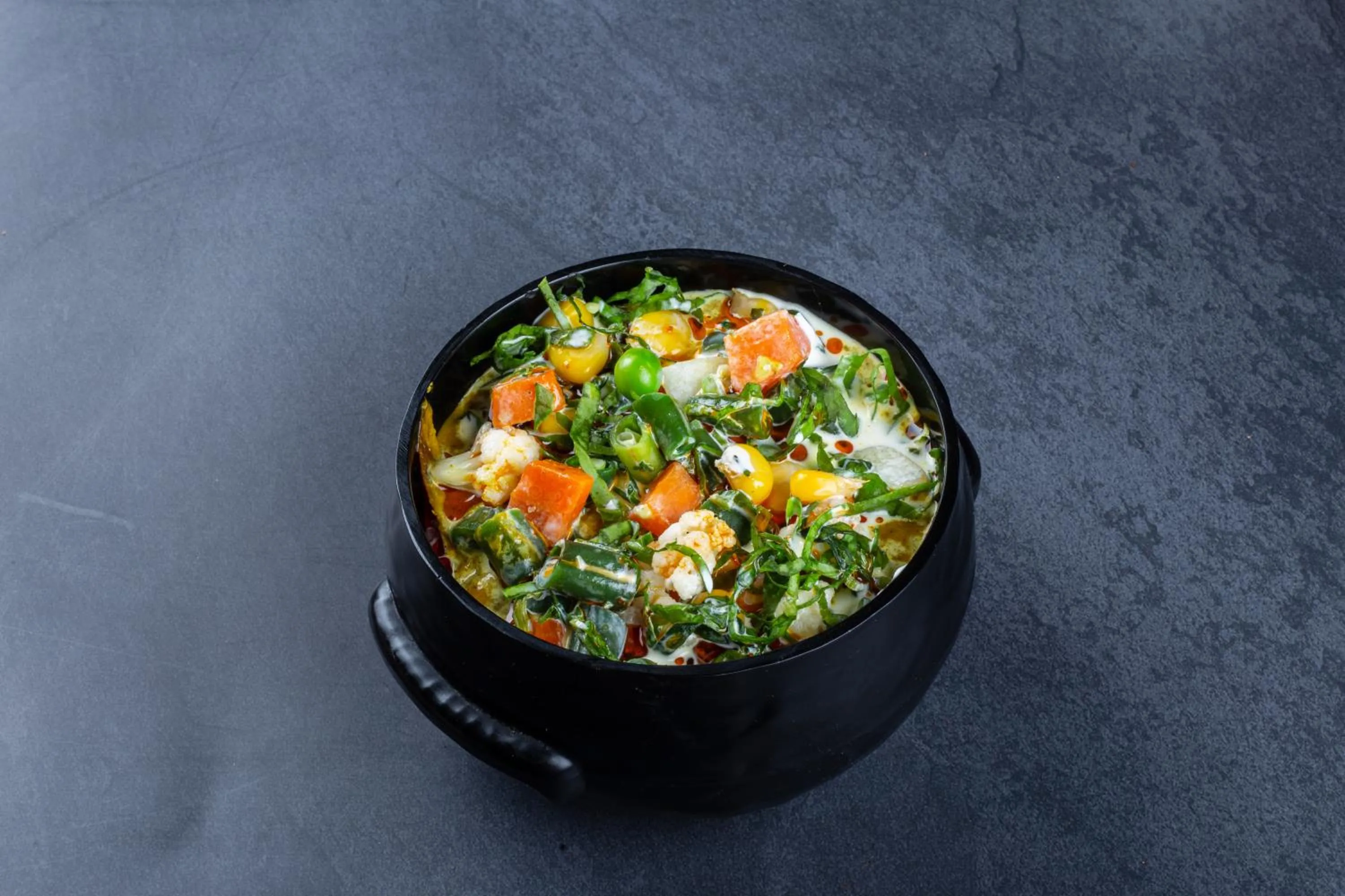 Food and drinks in Icon Business Hotel by Bhagini