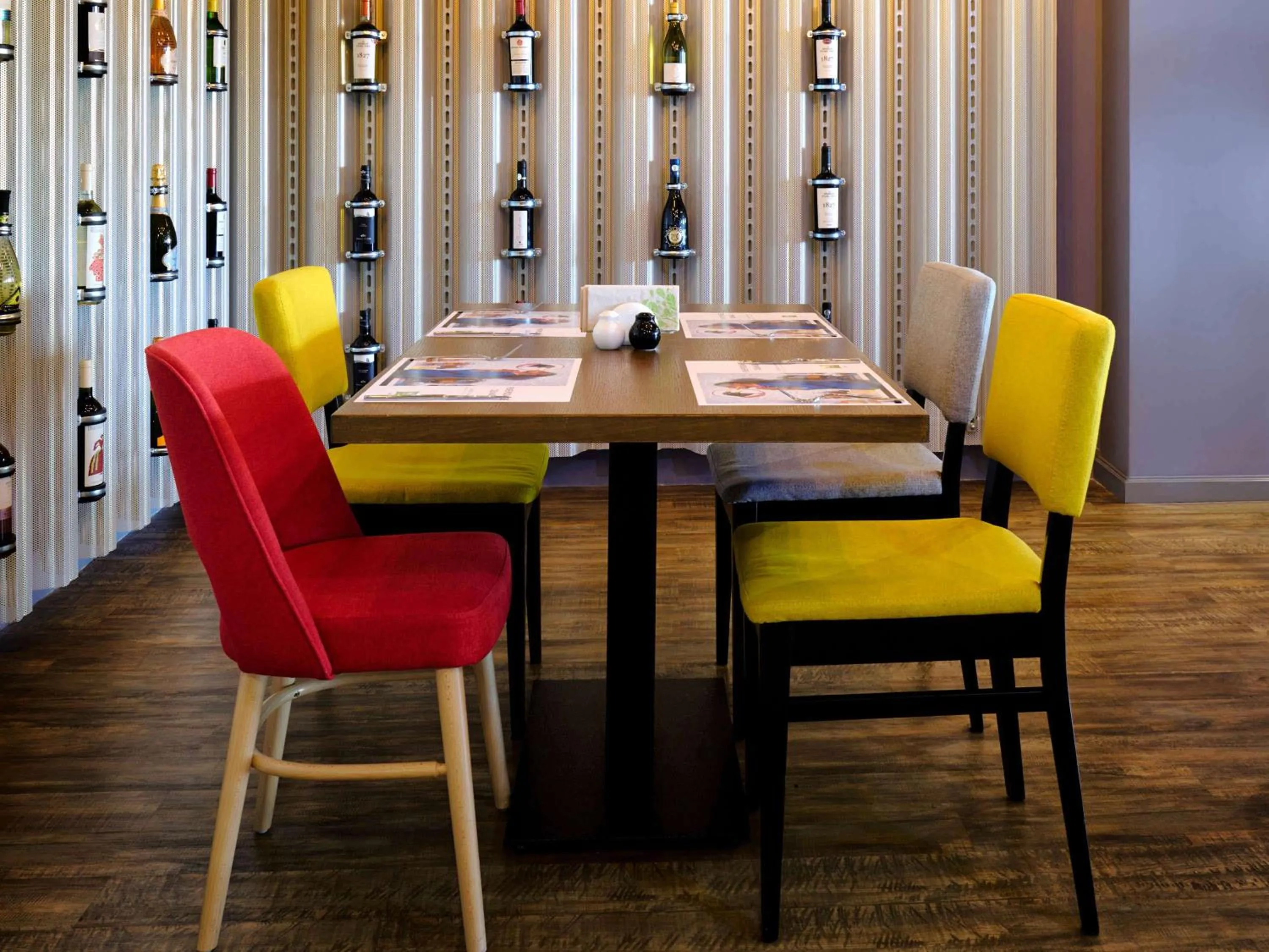 Restaurant/places to eat in ibis Styles Arad