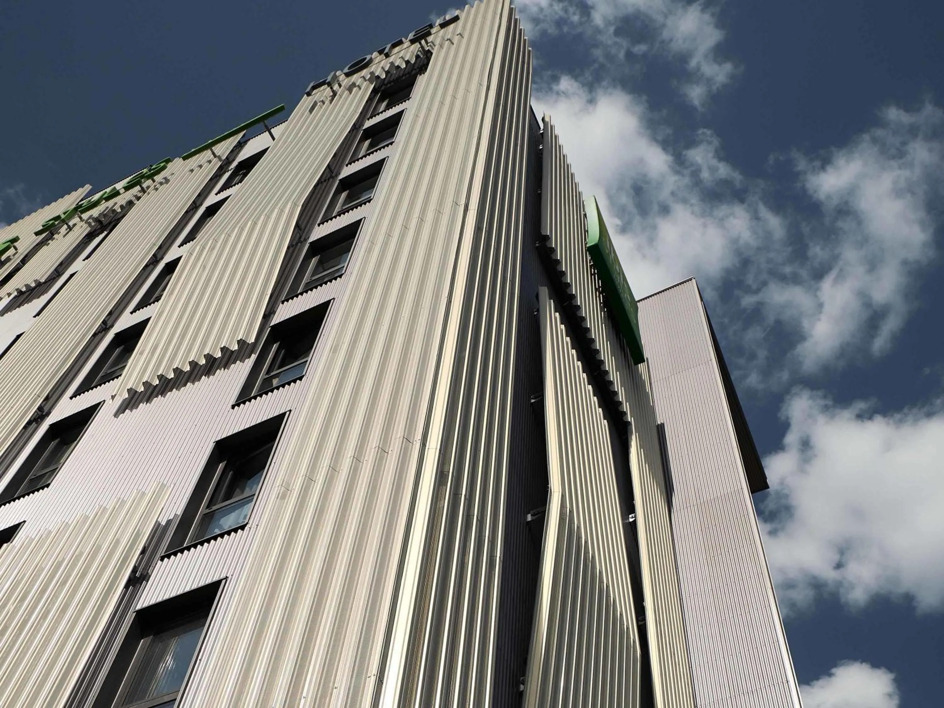 Property building in ibis Styles Arad