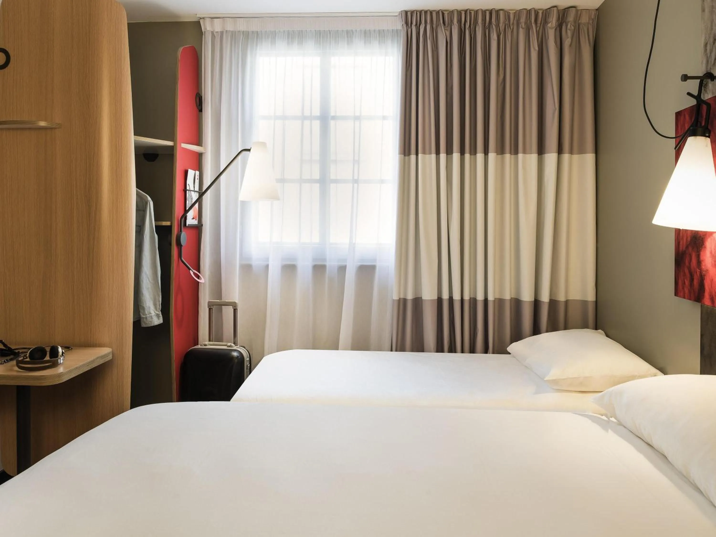 Bedroom, Bed in ibis Saint Germain en Laye Centre