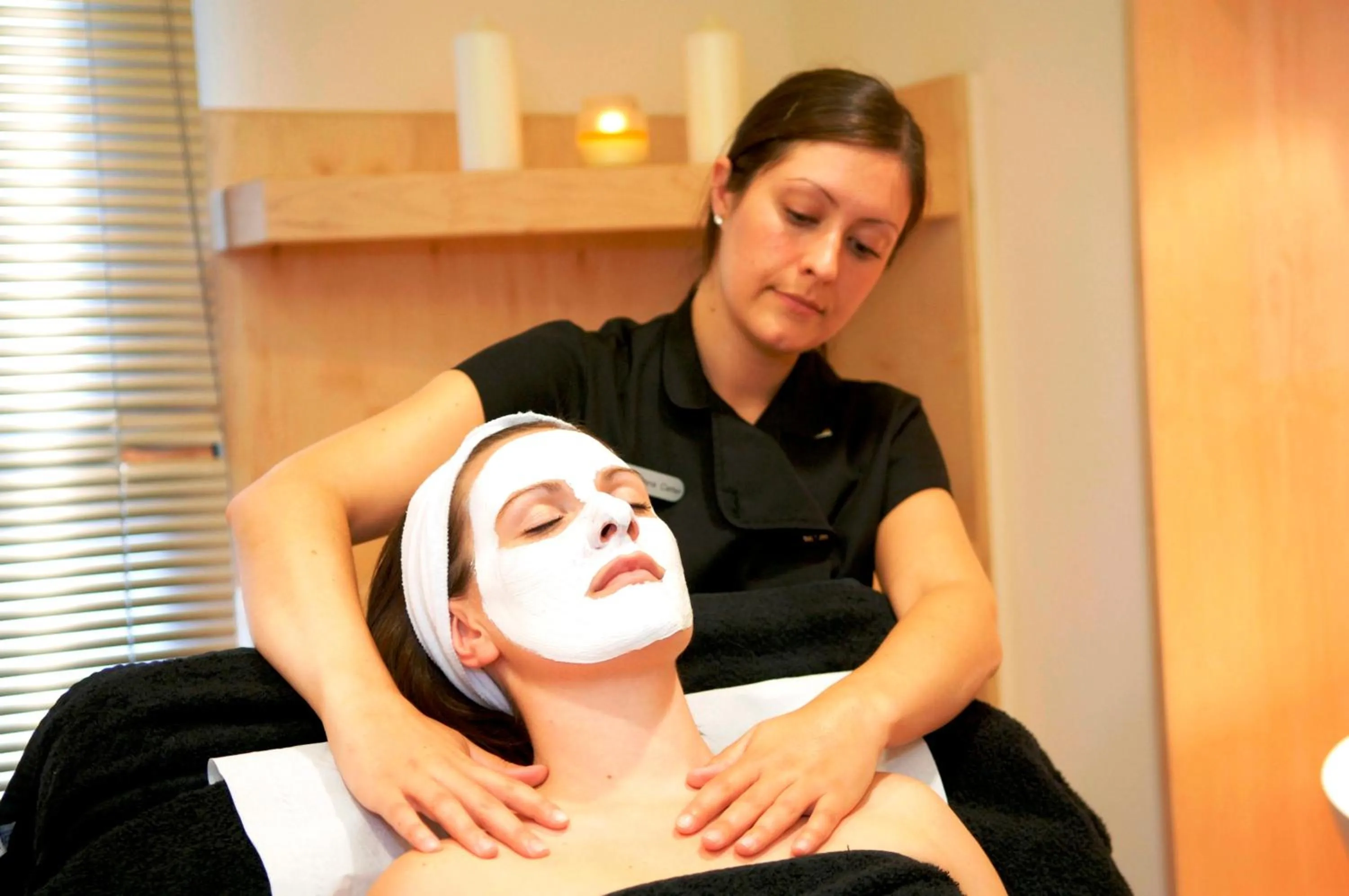 Spa and wellness centre/facilities in Burleigh Court Hotel and Leisure