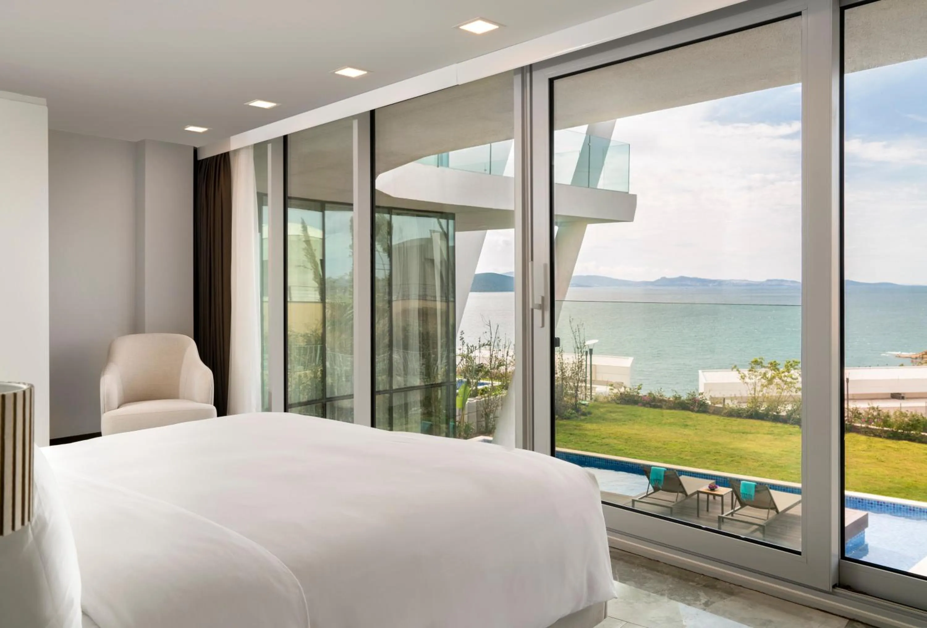 Bed in Le Meridien Bodrum Beach Resort