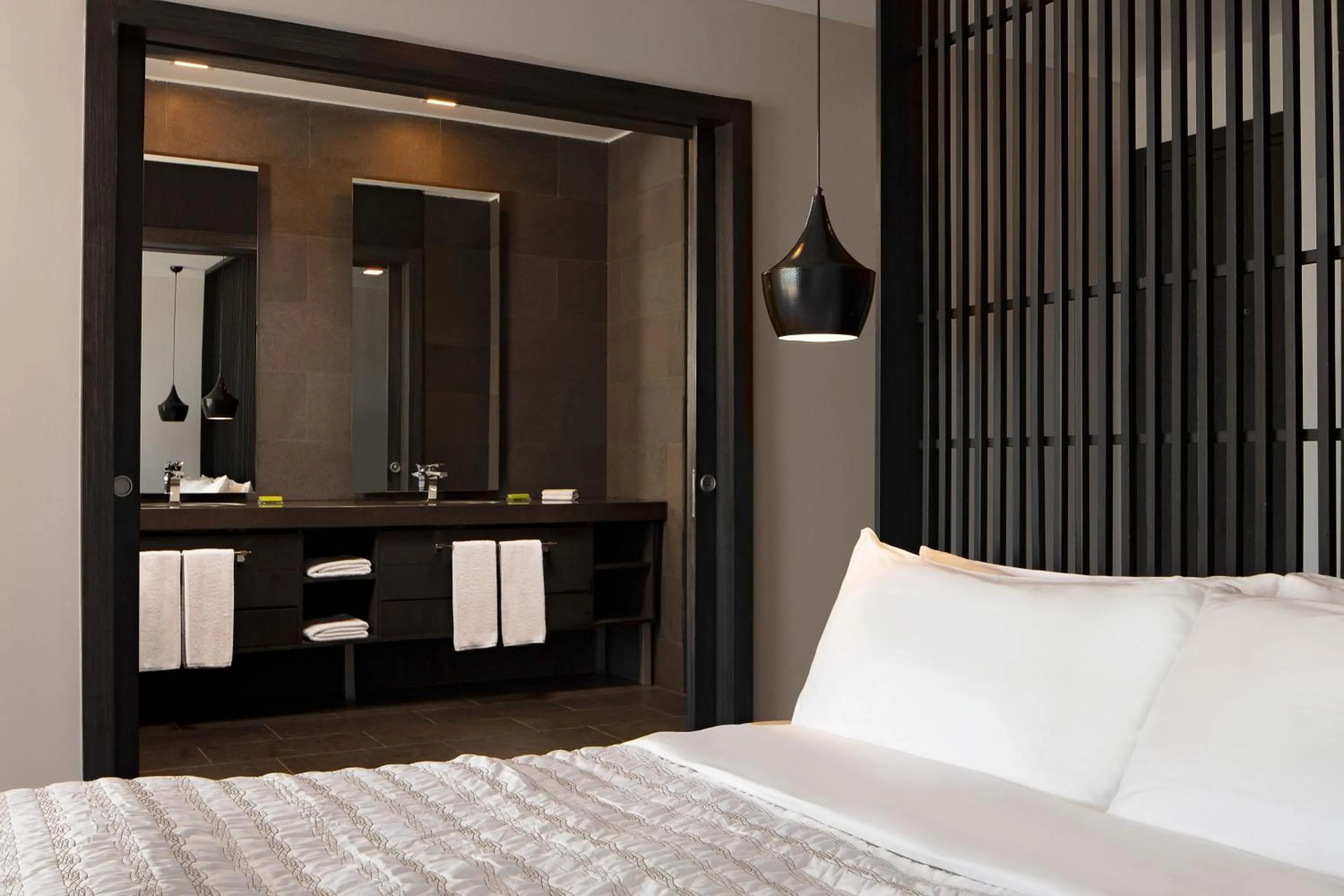 Bedroom, Bed in Le Meridien Bodrum Beach Resort
