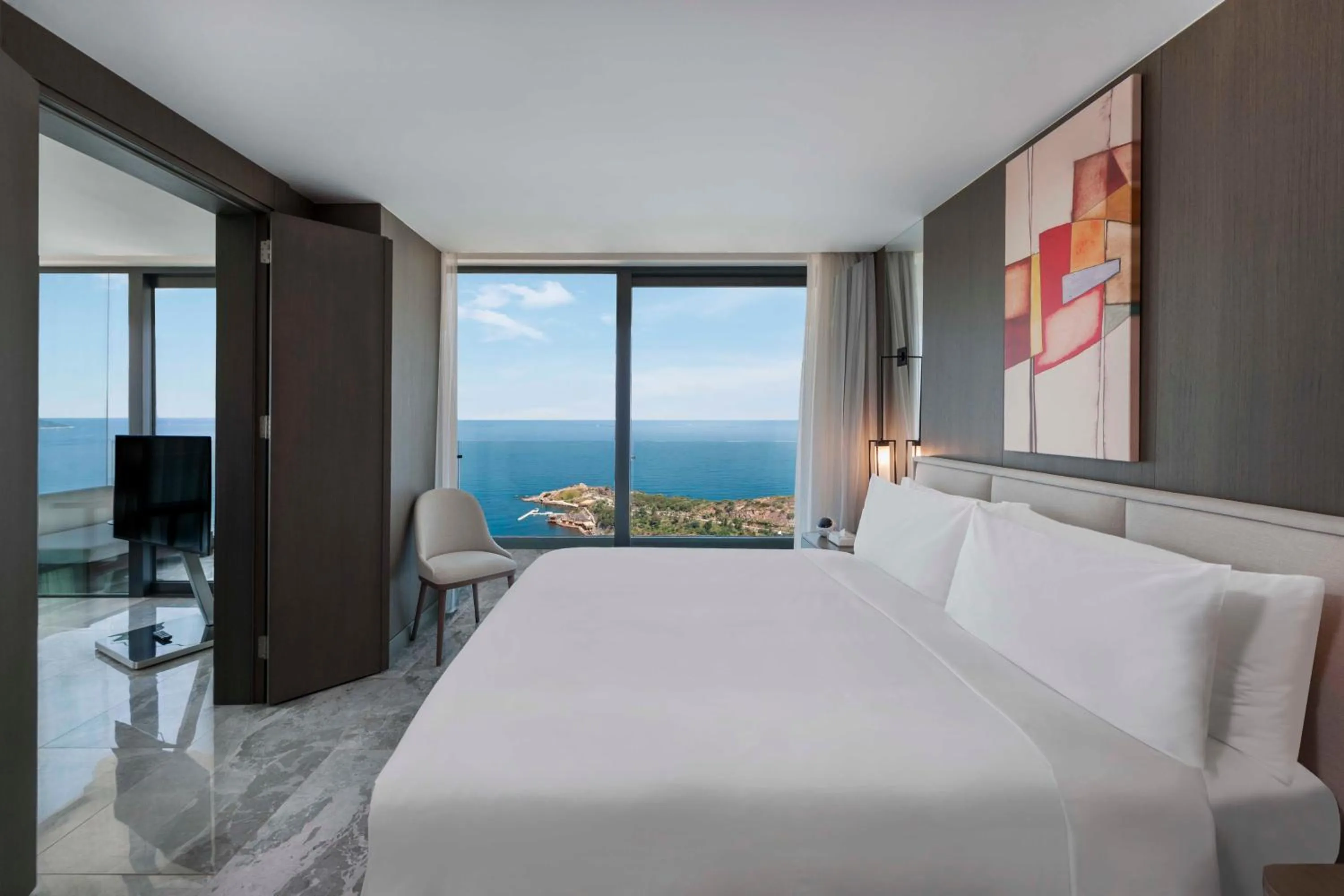 Sea view, Bed in Le Meridien Bodrum Beach Resort