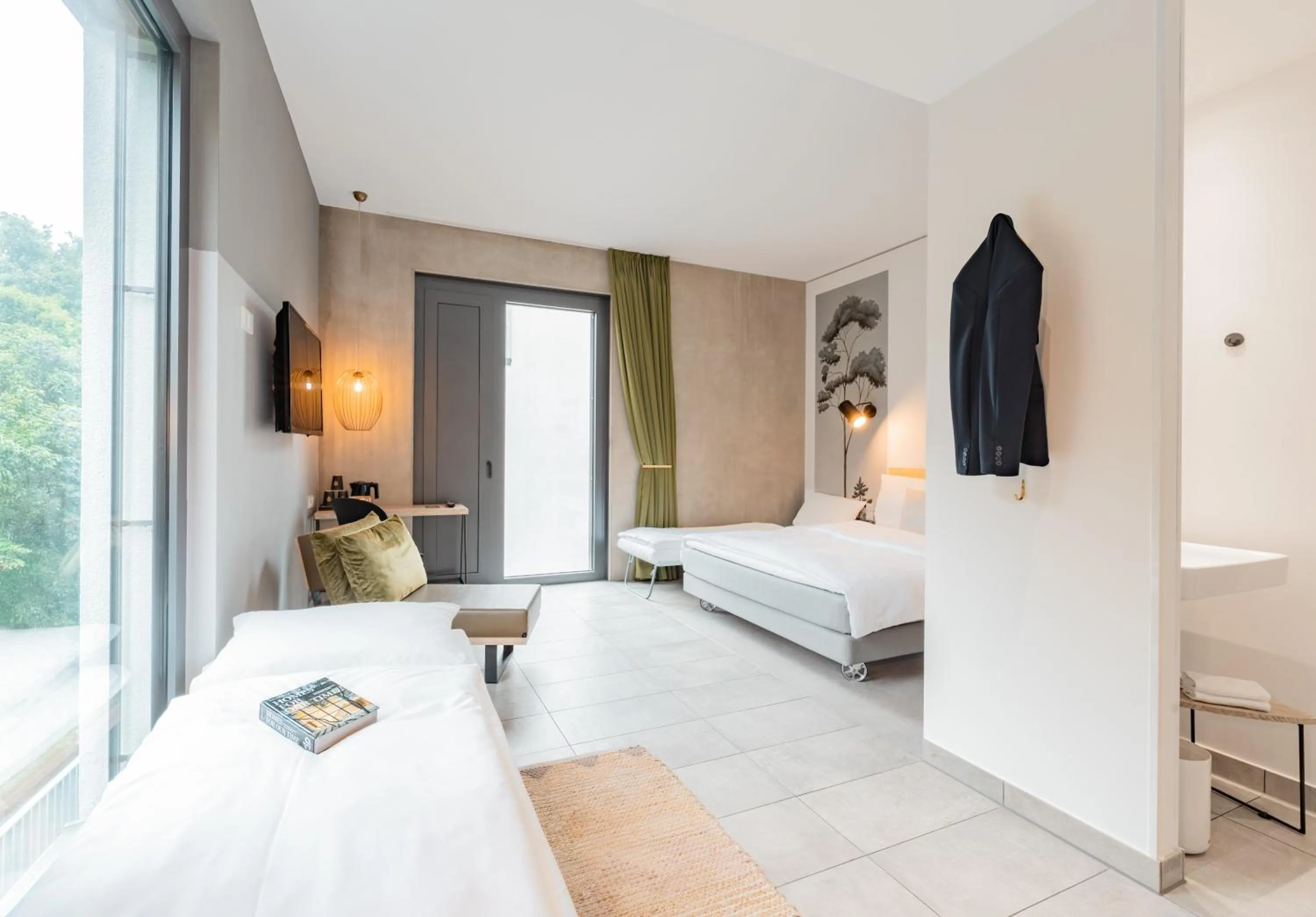 Bed in gambino hotel CINCINNATI