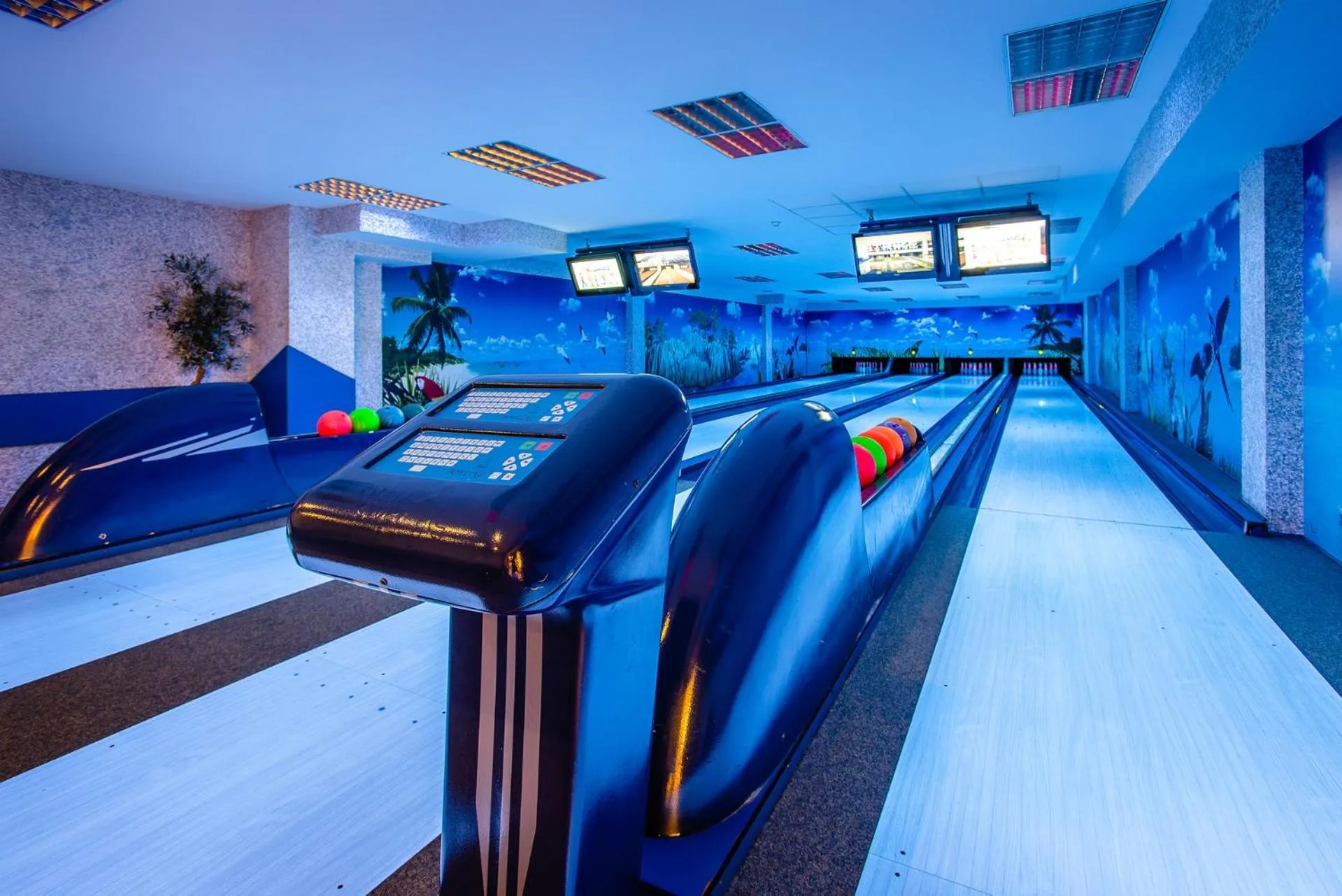 Bowling in Hotel La Mar