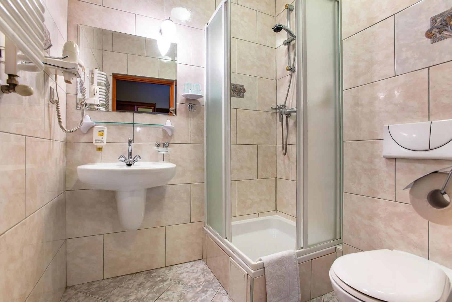 Bathroom in Hotel La Mar