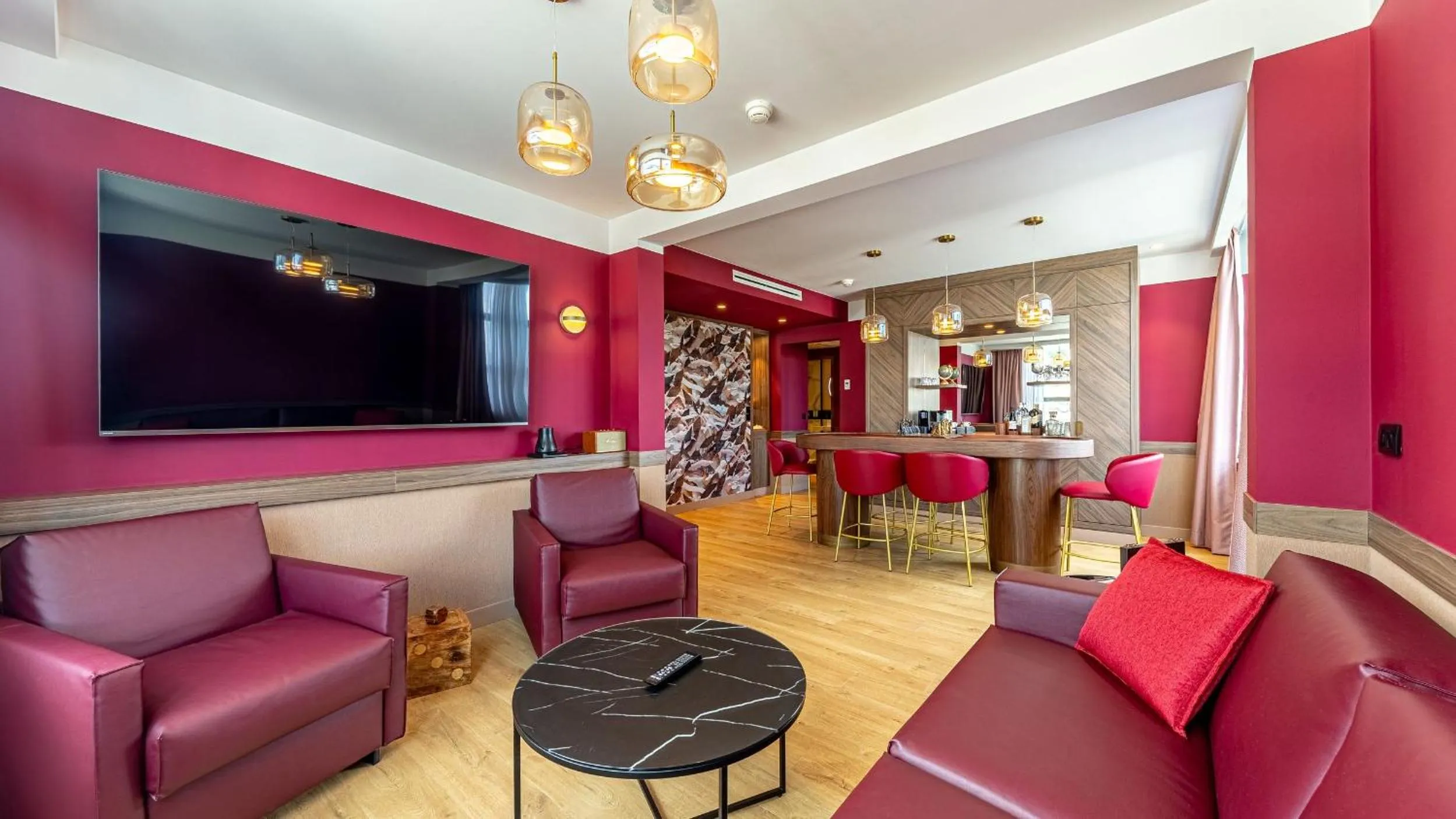 Living room in Golden Tulip Aix les Bains - Hotel & Spa