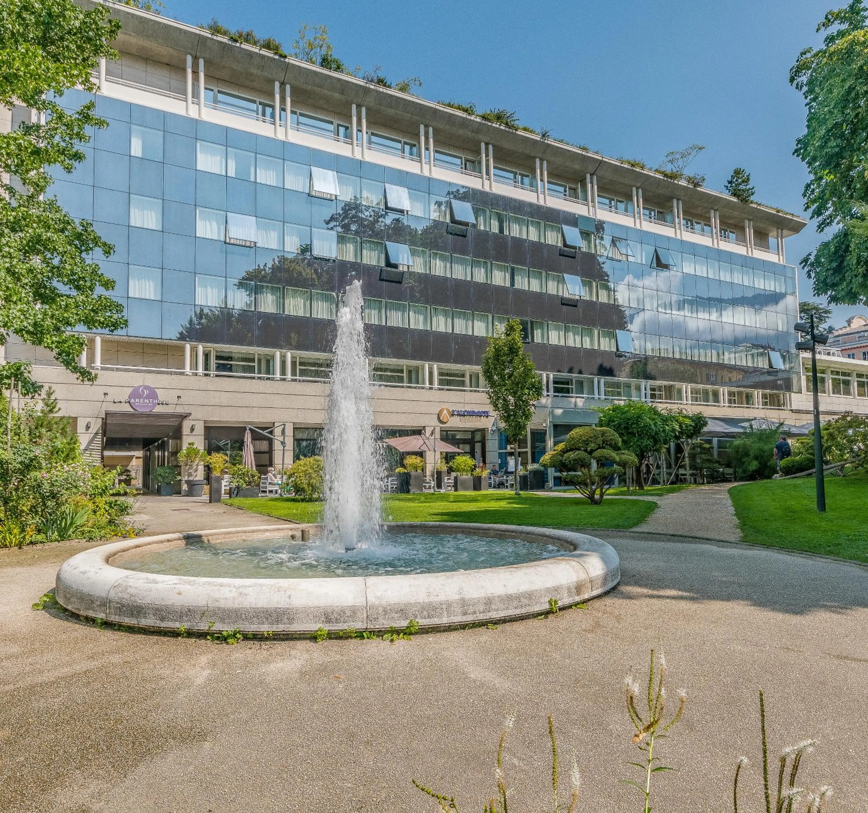 Property building in Golden Tulip Aix les Bains - Hotel & Spa