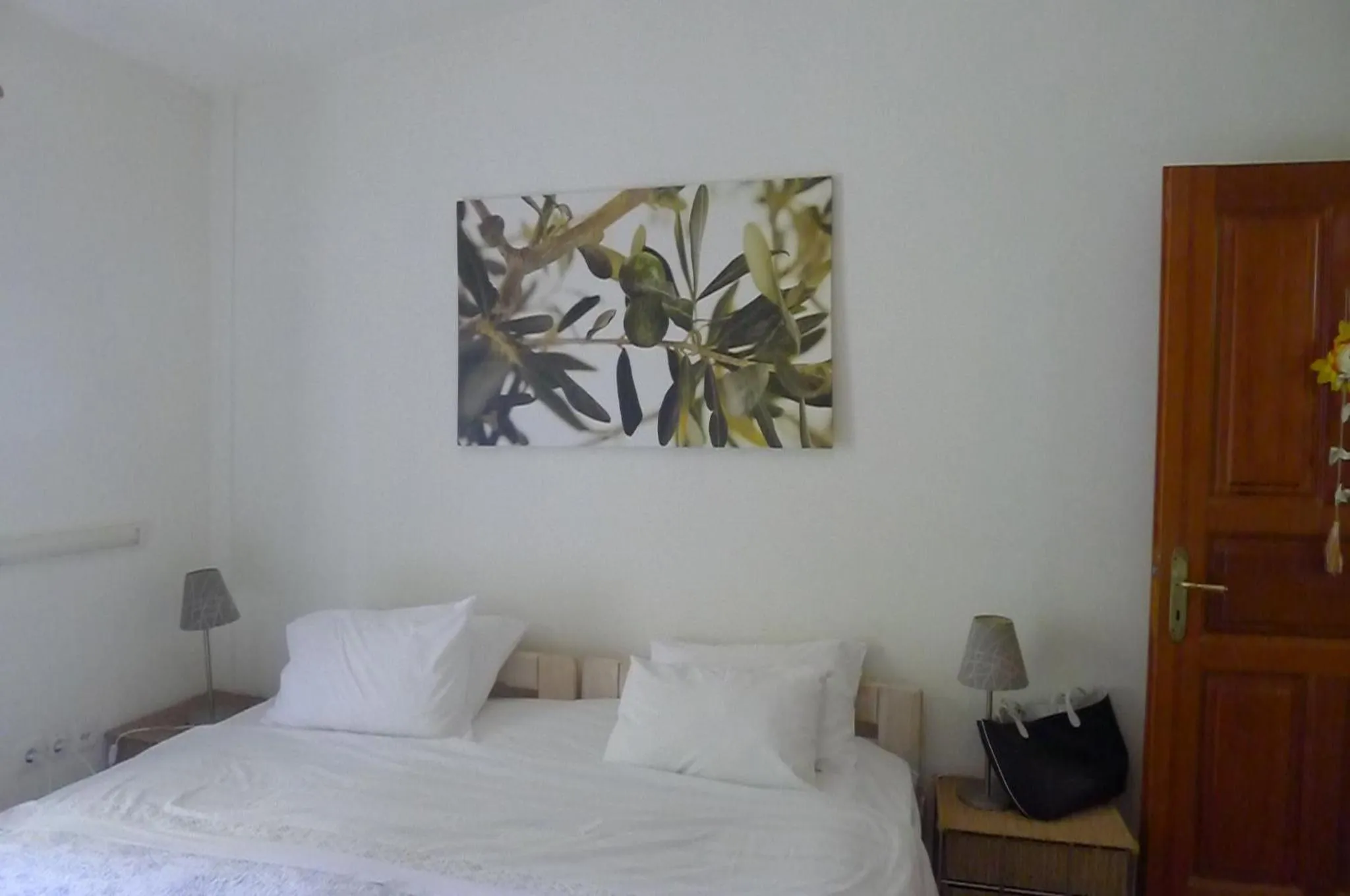 Shower, Bed in St. Thomas Bed and Breakfast