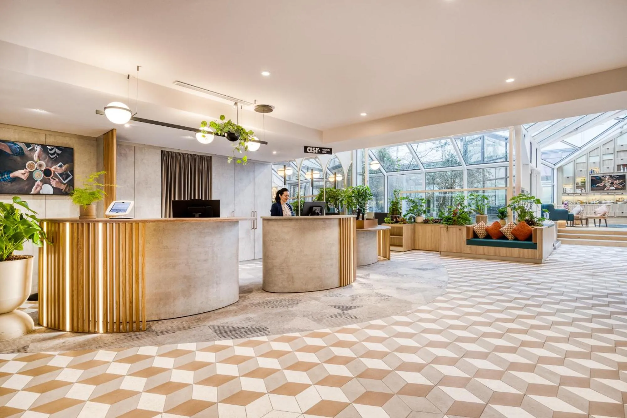 Lobby or reception in Citadines Les Halles Paris