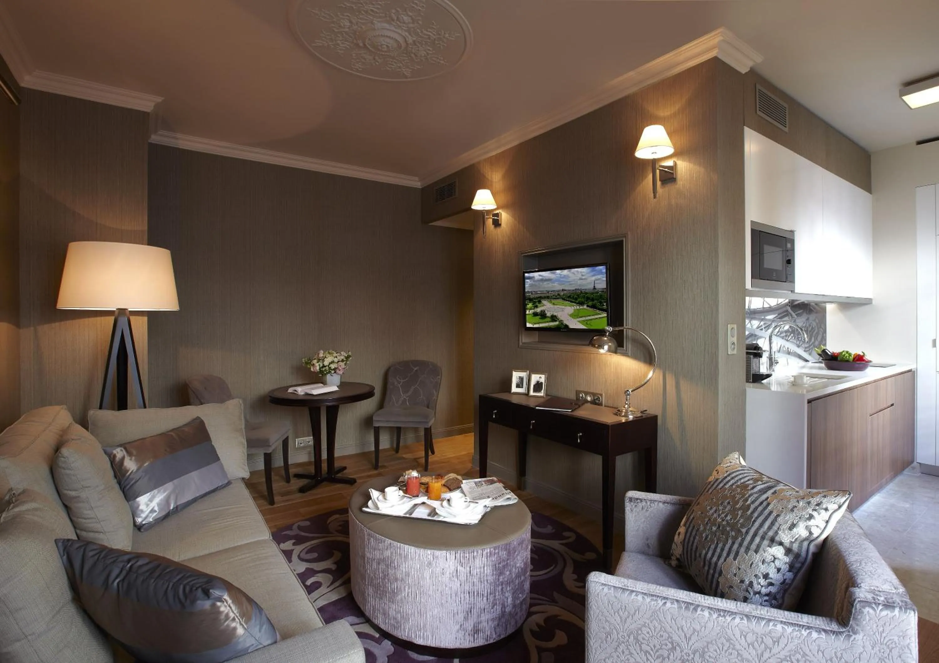 TV and multimedia in La Clef Louvre Paris by The Crest Collection