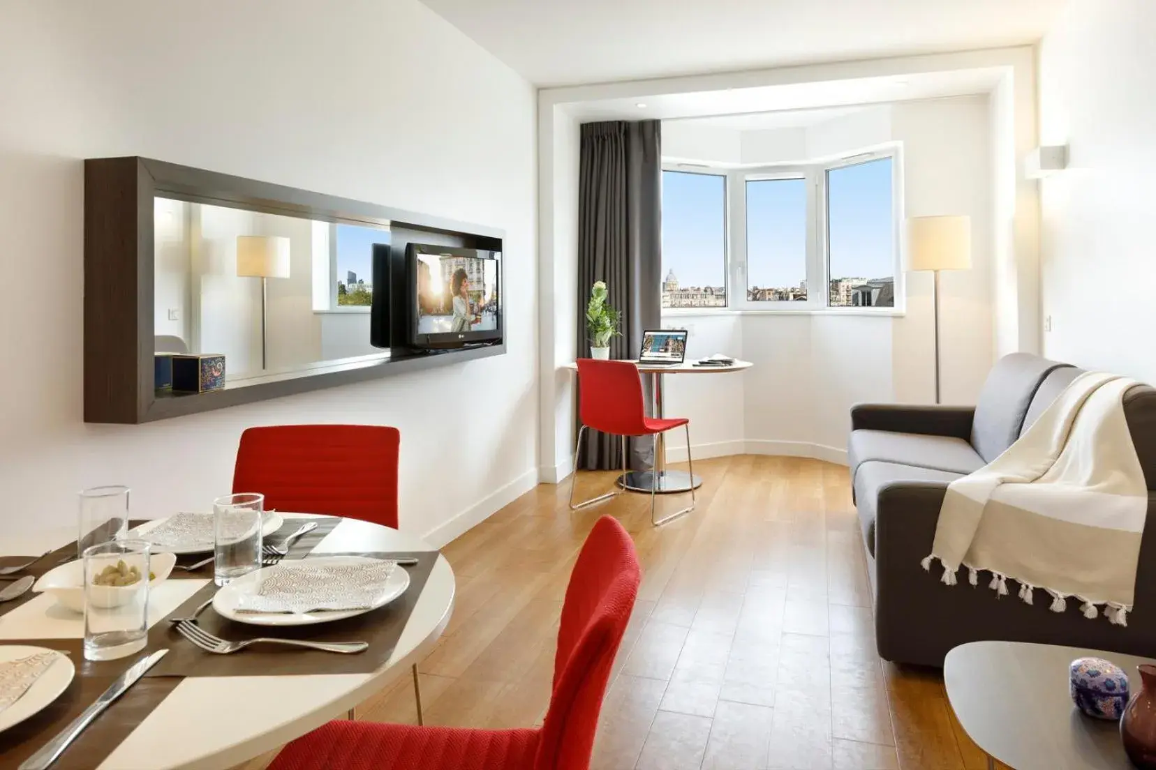 One-Bedroom Apartment in Citadines Montparnasse Paris One-Bedroom Apartment in Citadines Montparnasse Paris