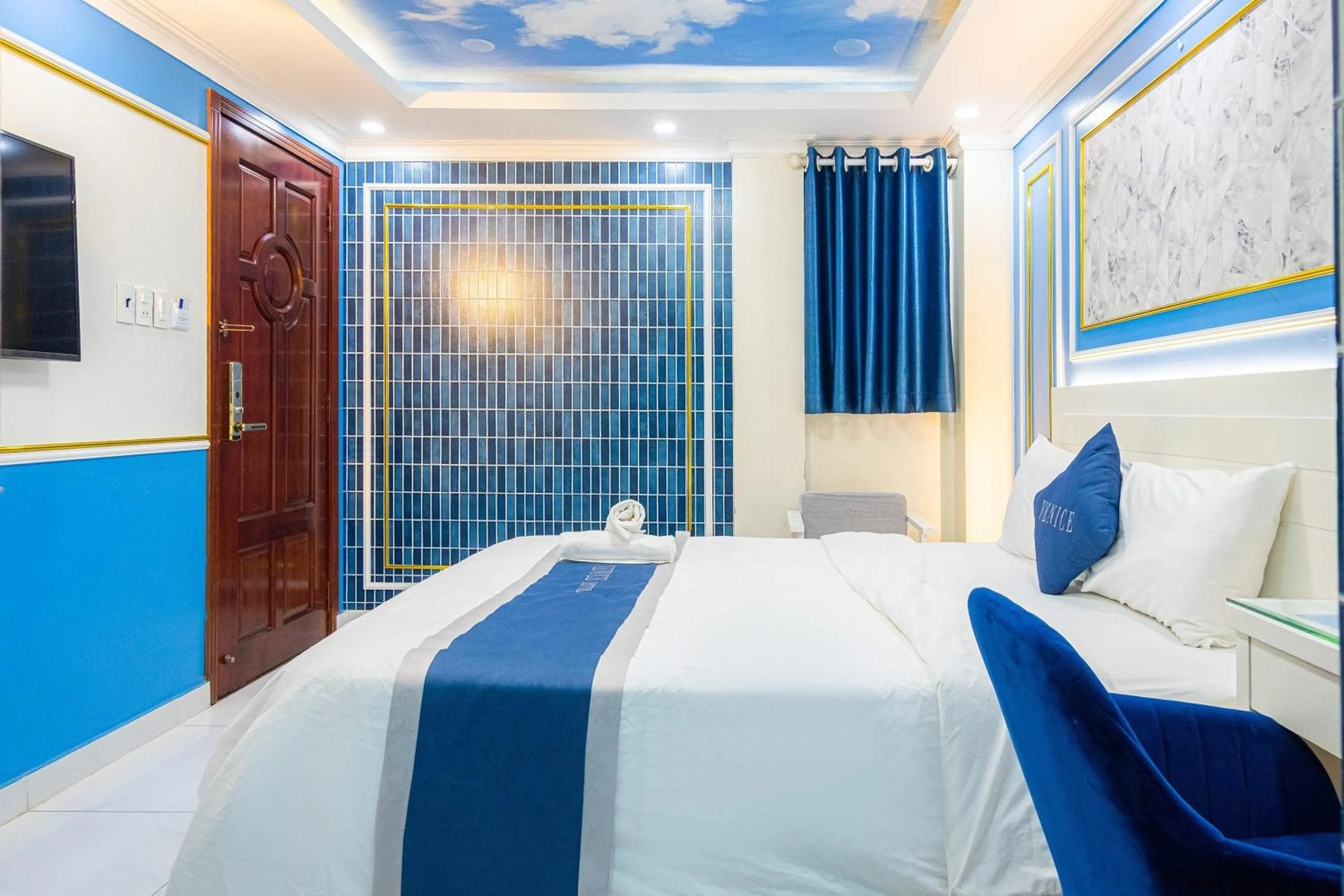 Bedroom, Bed in Venice Hotel