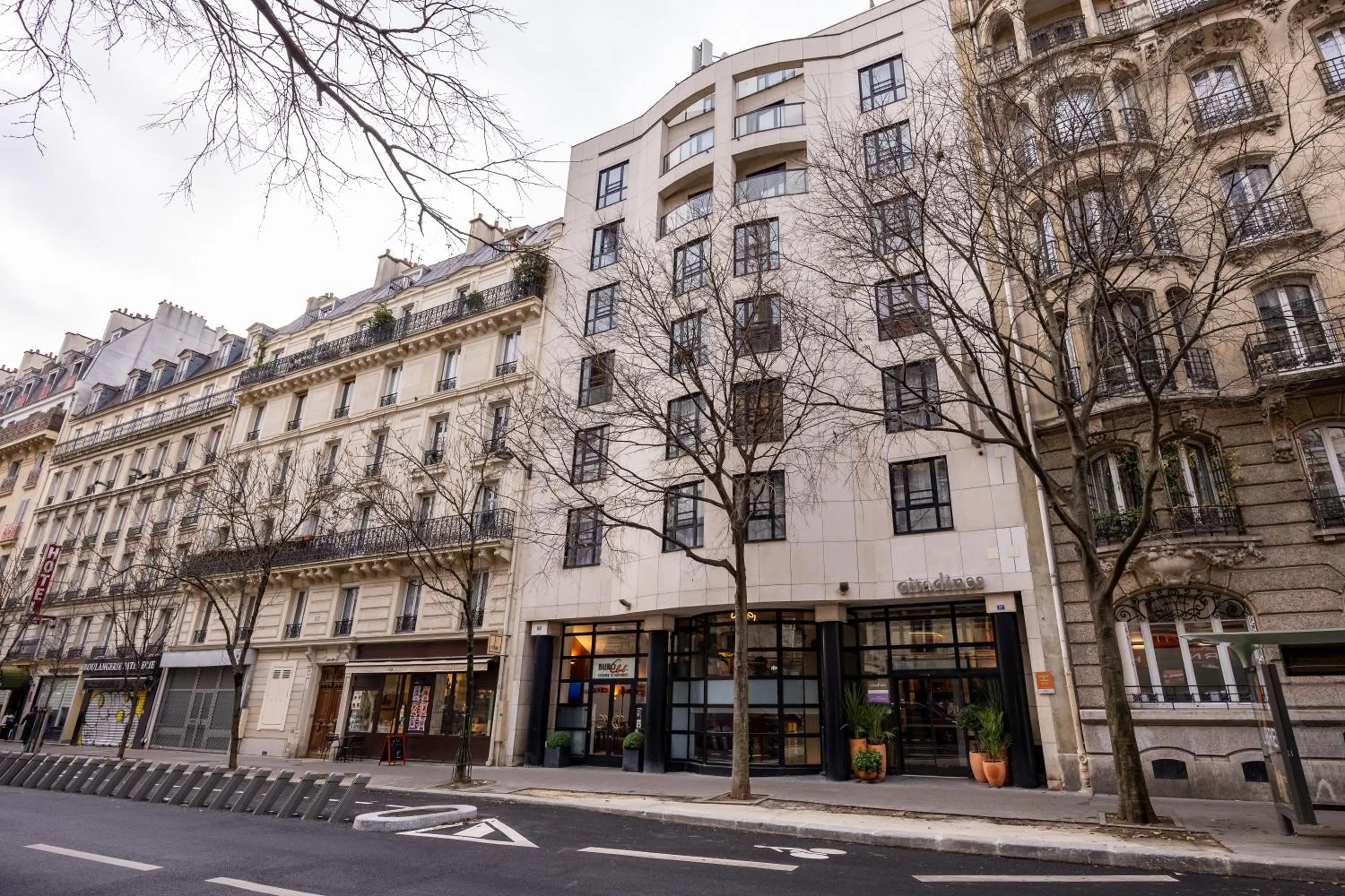 Facade/entrance in Citadines République Paris
