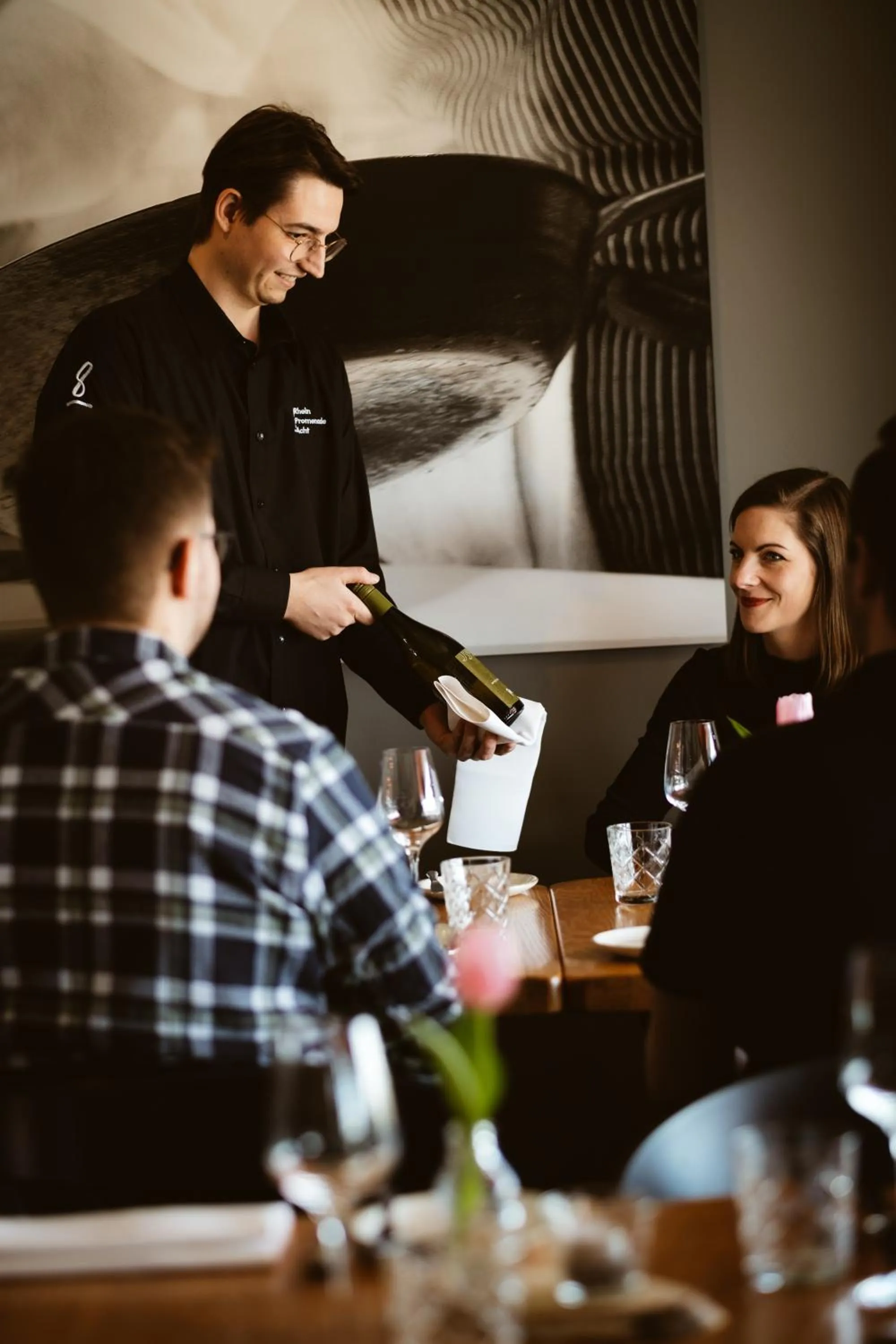 Restaurant/places to eat in Hotel Rheinpromenade8