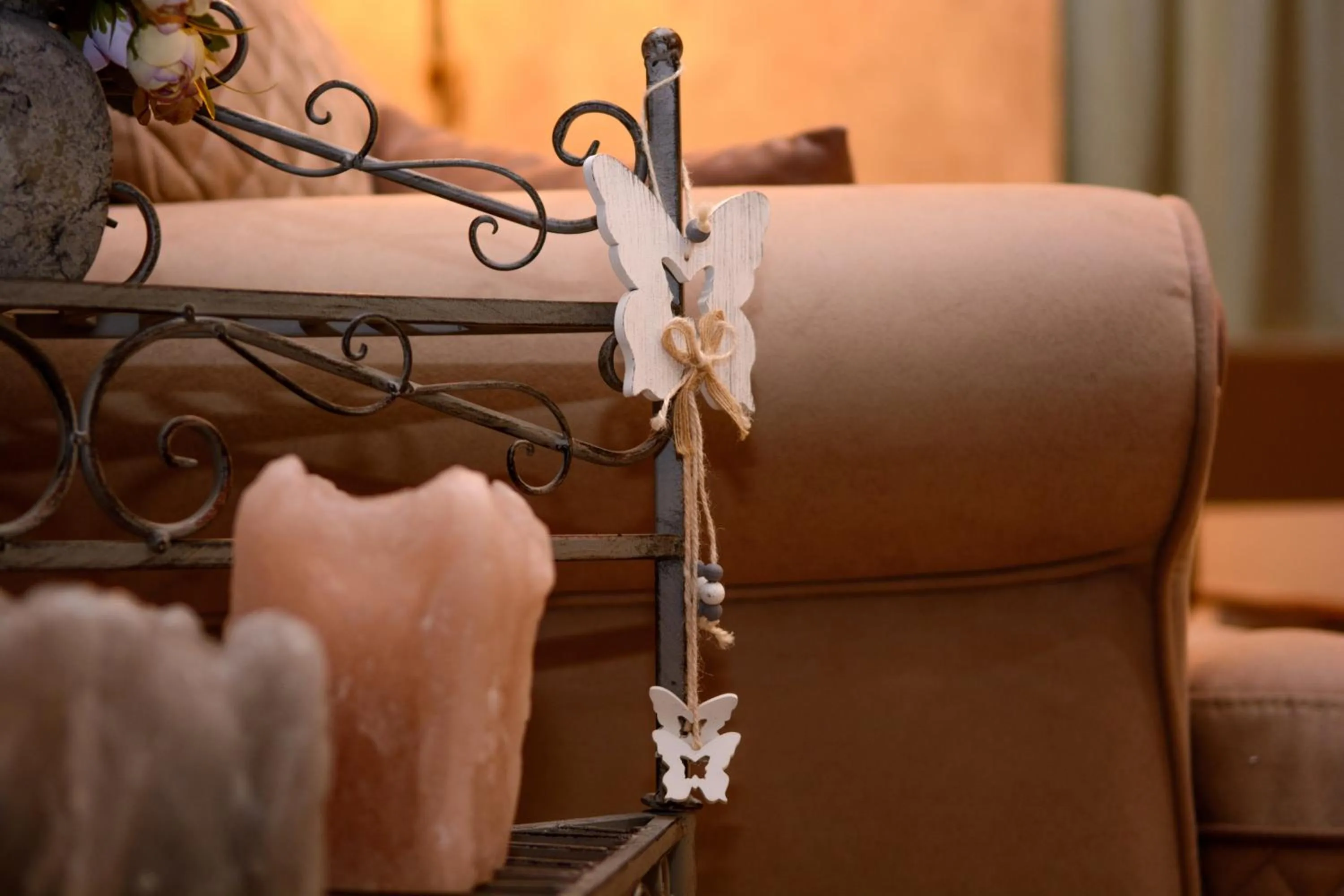 Decorative detail in Dat Exx Apartments on Marjanishvili