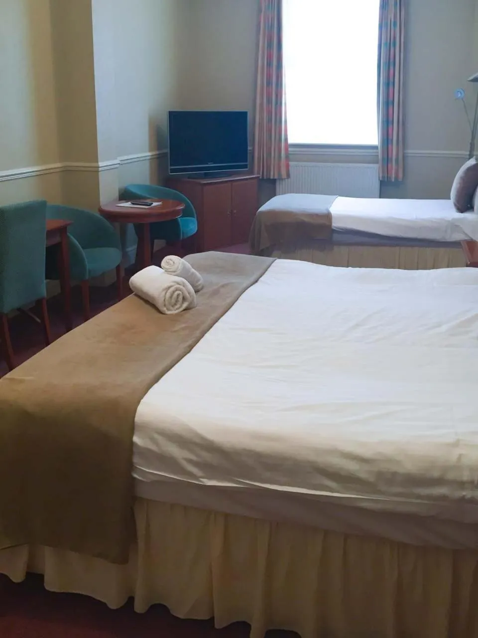 Bed in Oriel Hotel