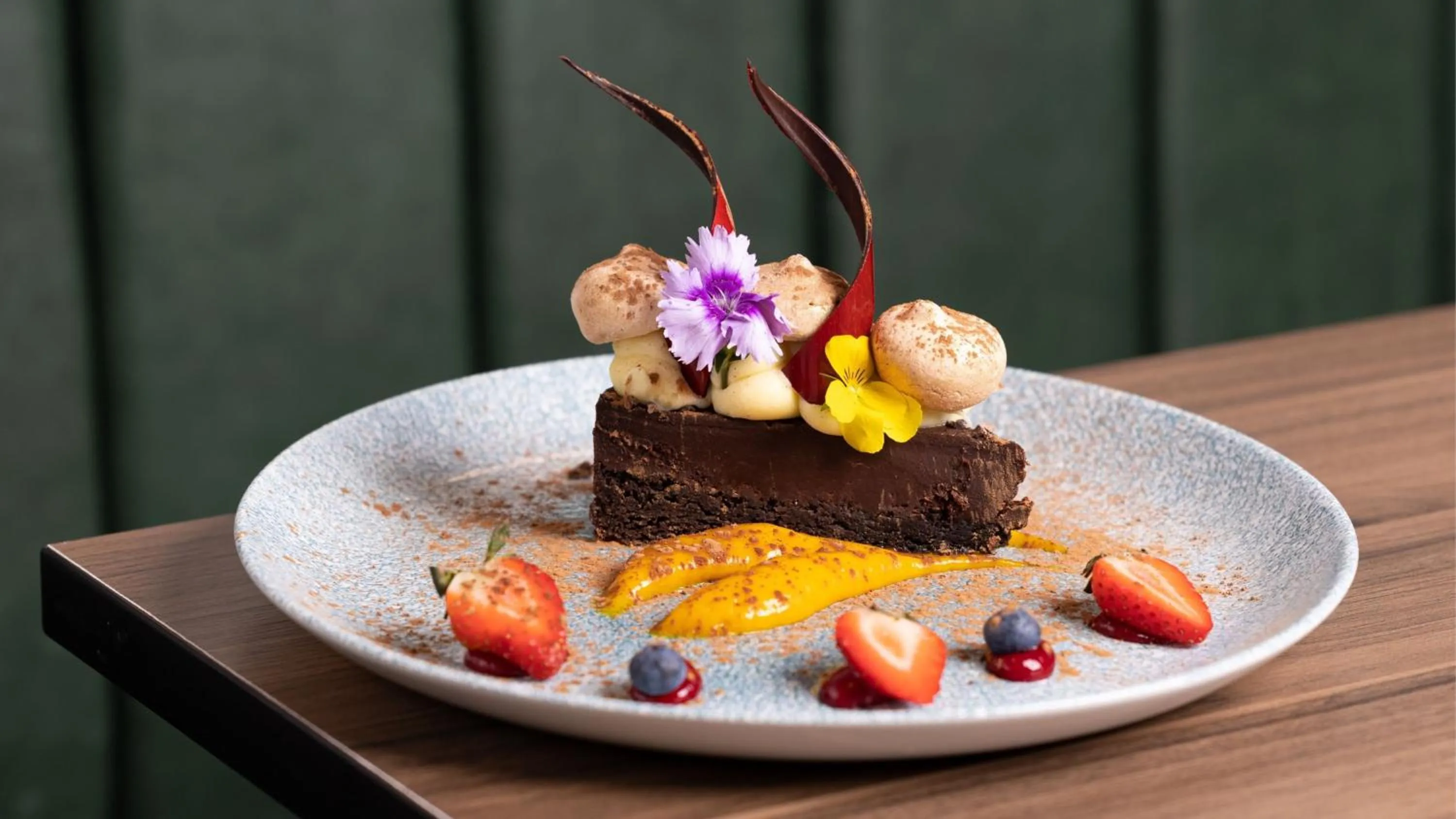 Restaurant/places to eat in Holiday Inn London Gatwick - Worth by IHG