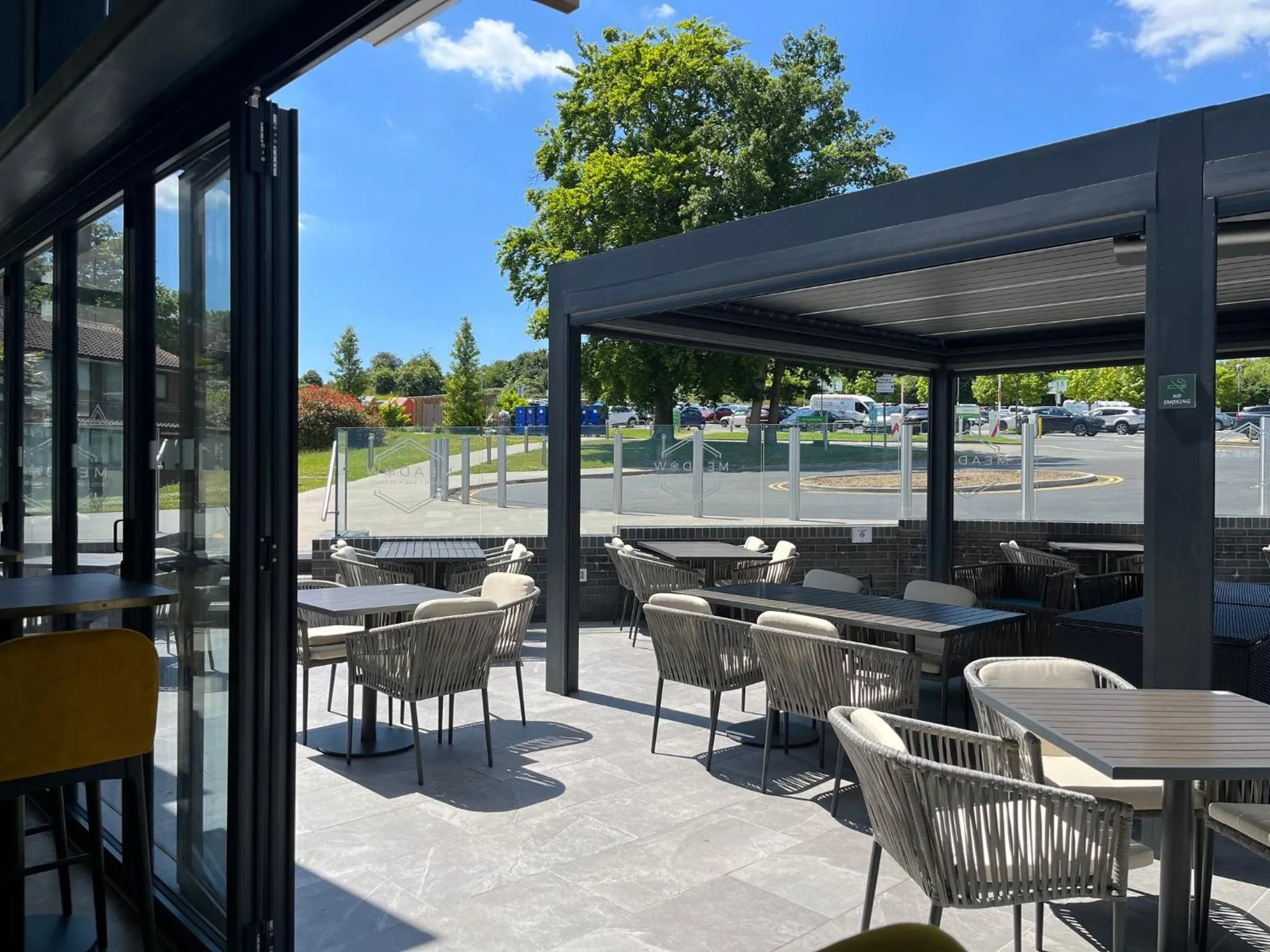 Restaurant/places to eat in Holiday Inn London Gatwick - Worth by IHG