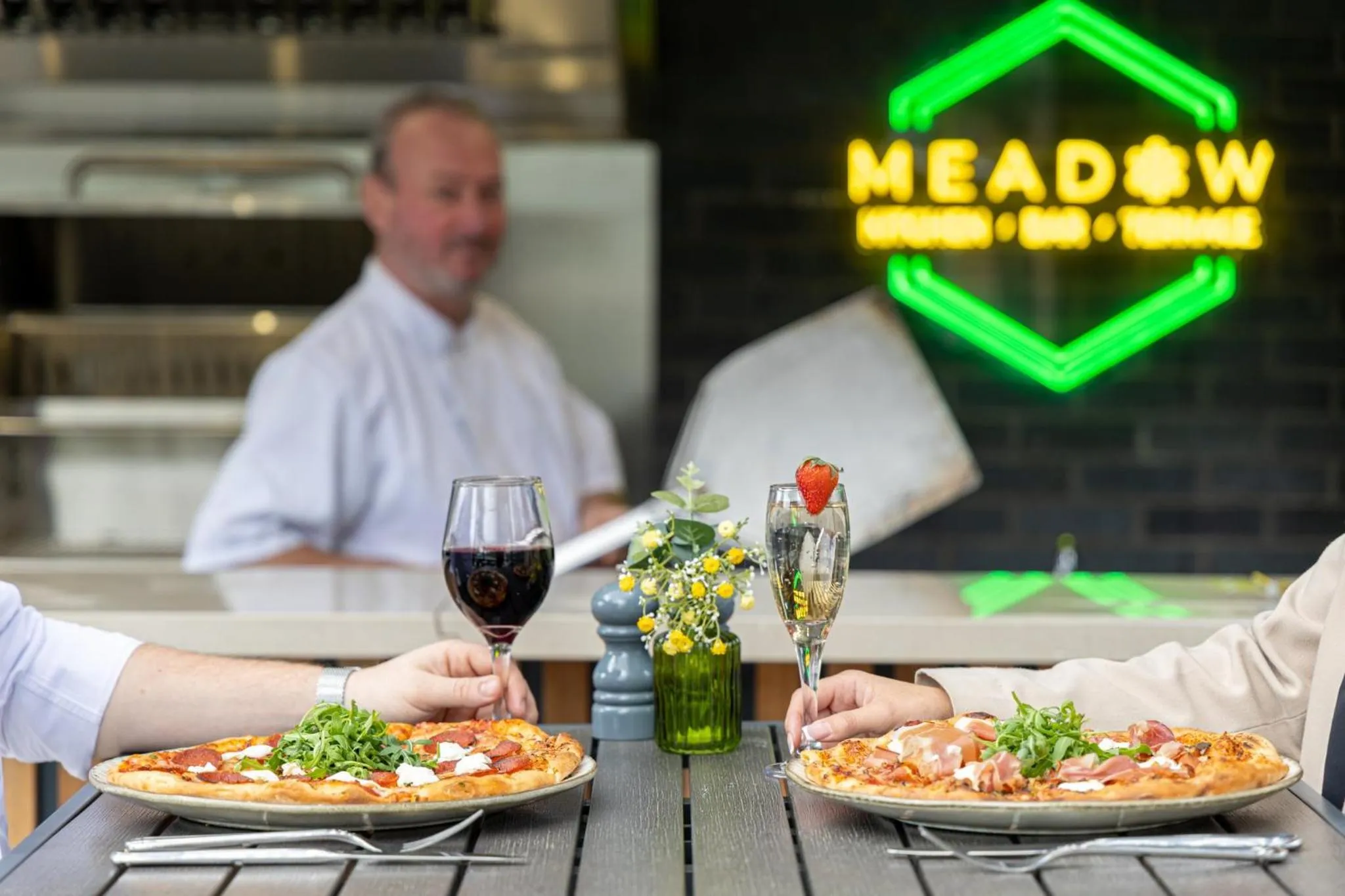 Restaurant/places to eat in Holiday Inn London Gatwick - Worth by IHG