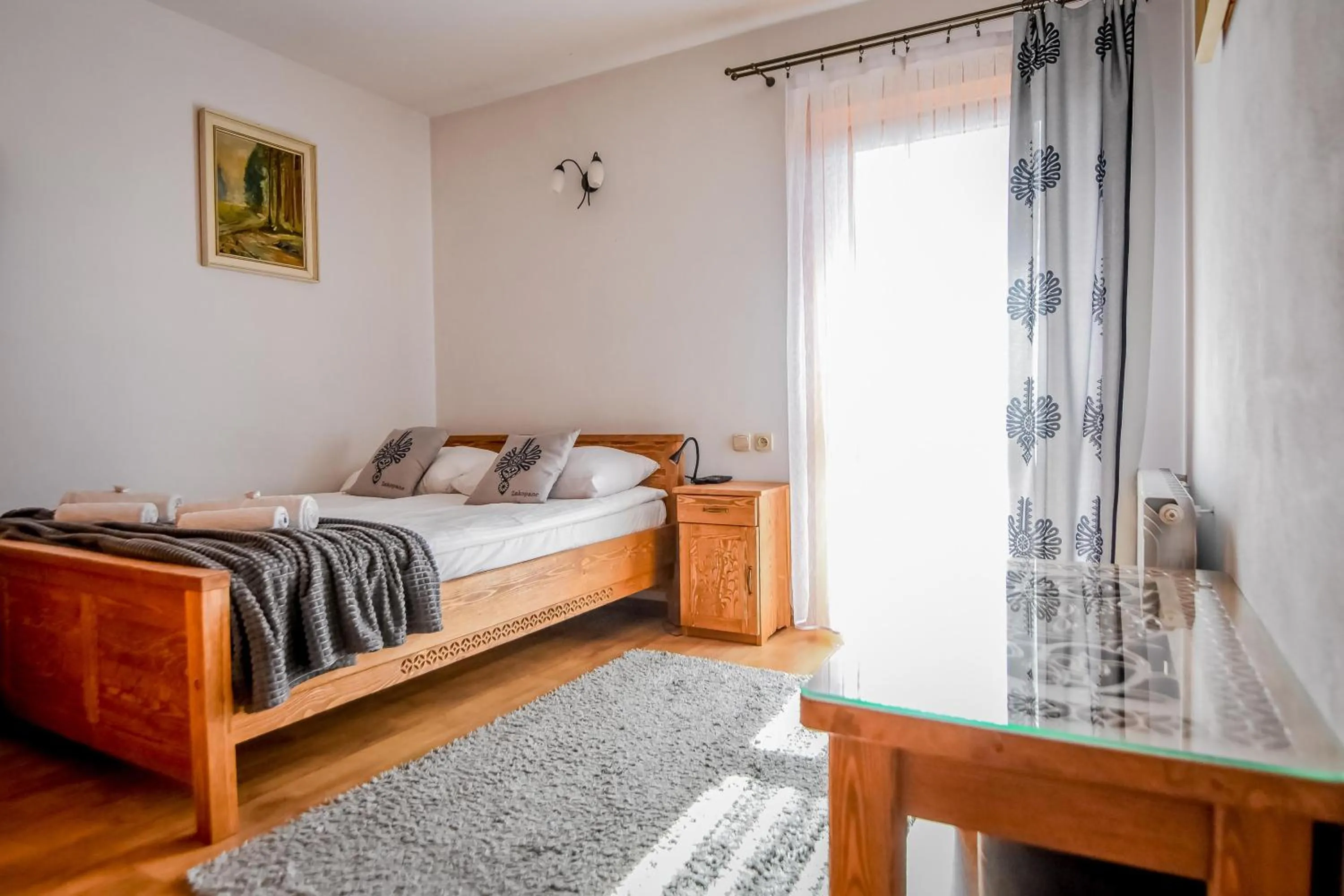 Photo of the whole room, Bed in U Króla