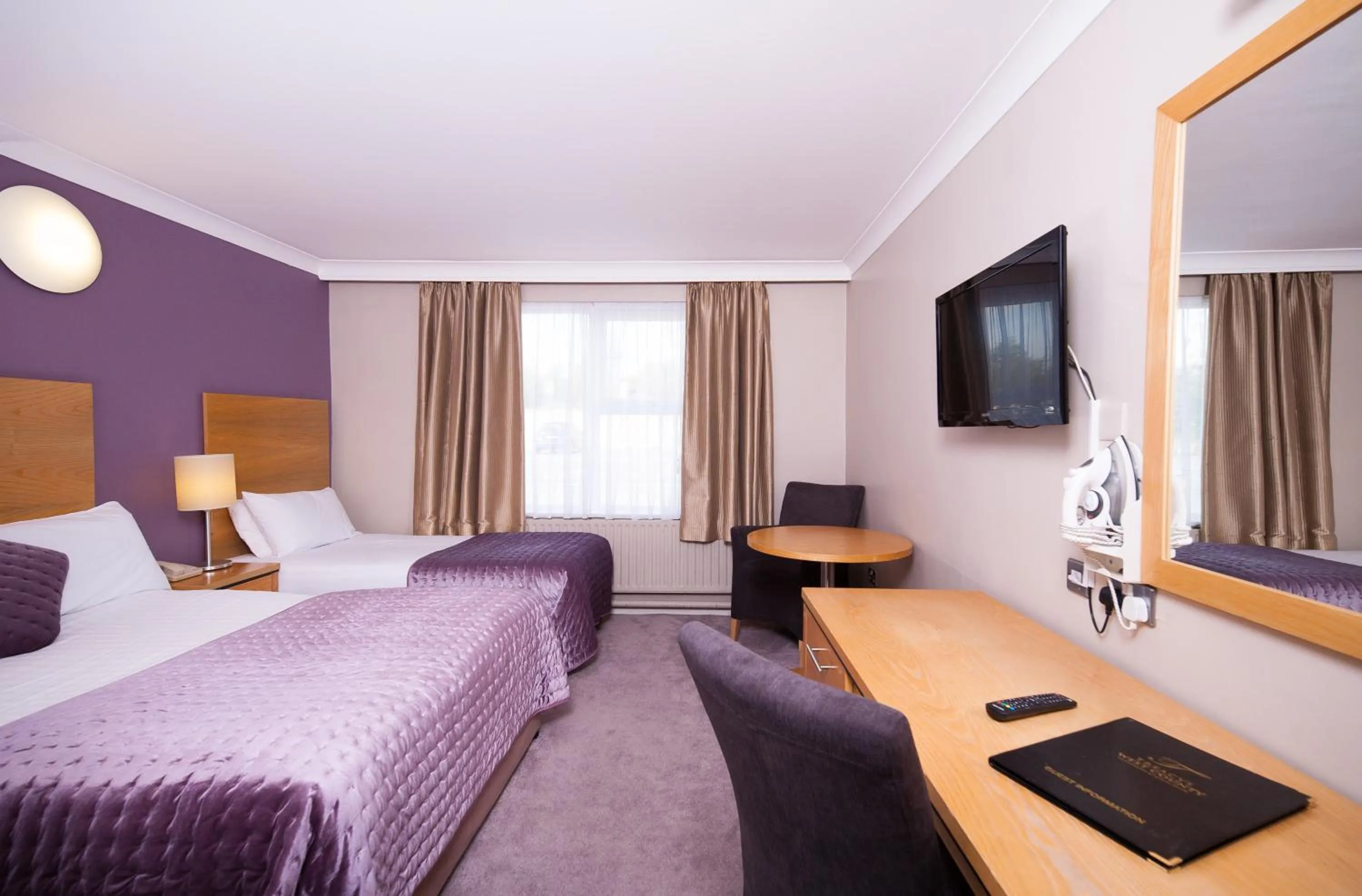 Bedroom, Bed in Treacys West County Conference and Leisure Centre