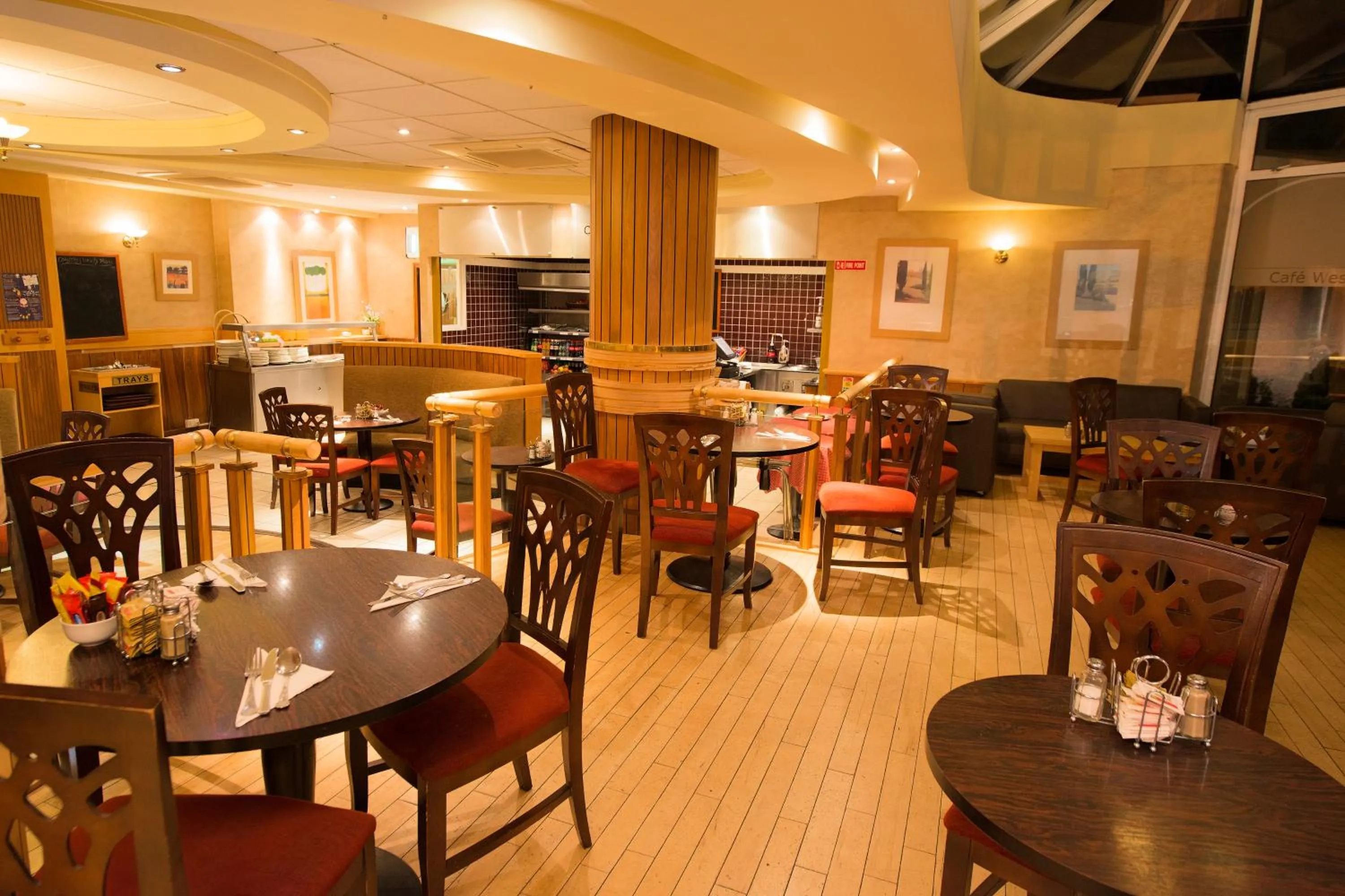 Restaurant/places to eat in Treacys West County Conference and Leisure Centre