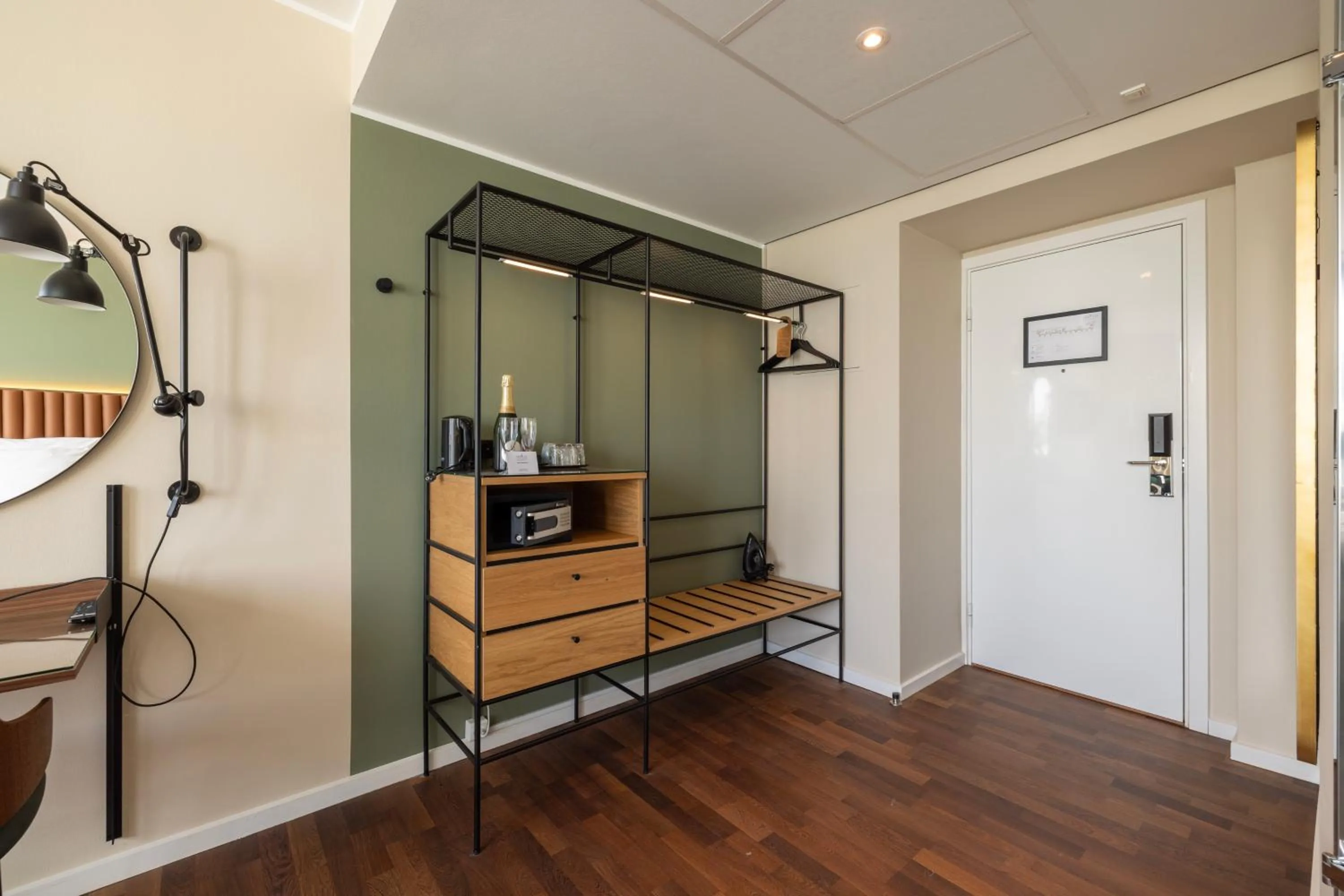 safe in Imperial Hotel