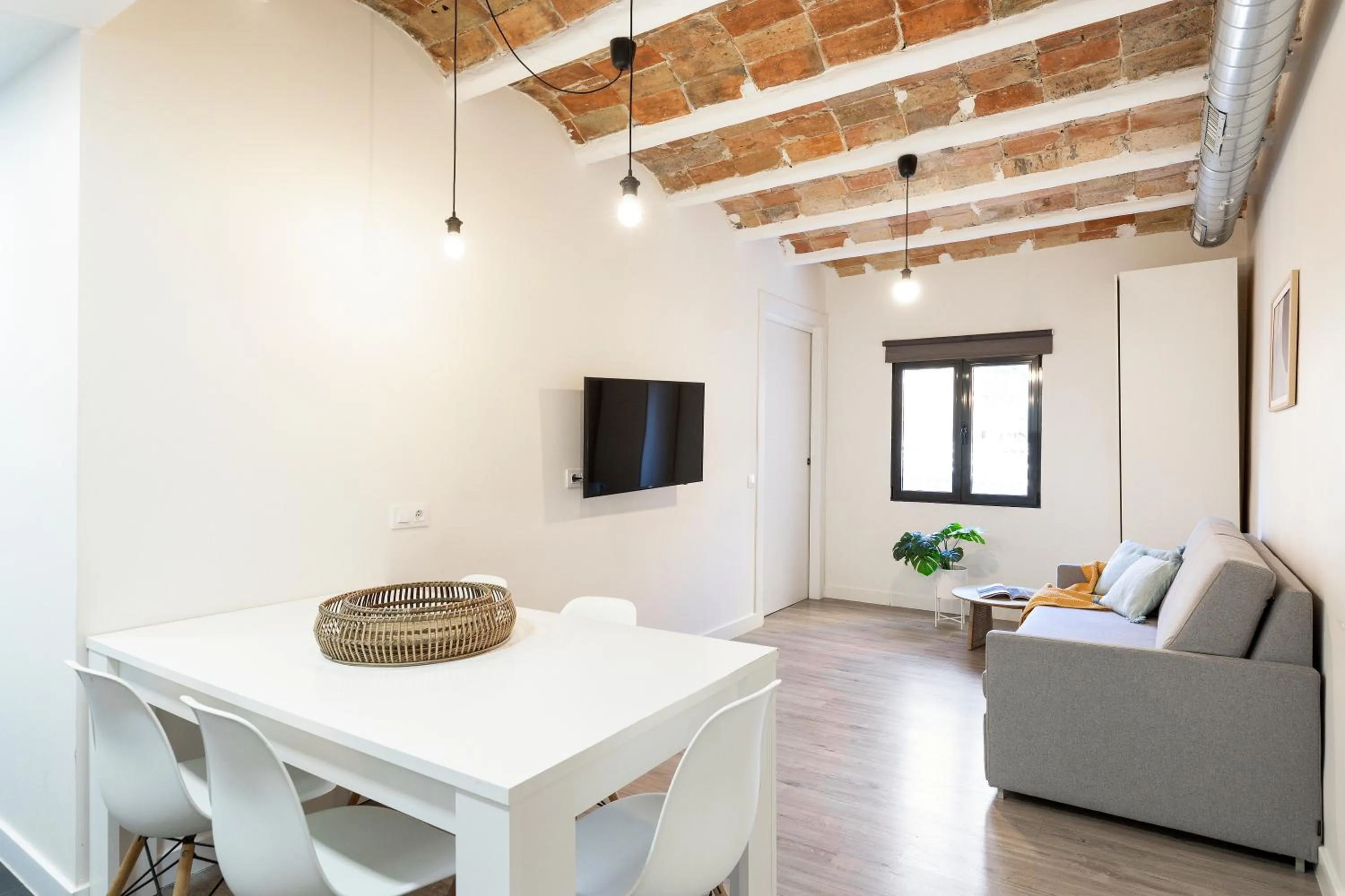 Living room in Modern Catalan Apartments by Olala Homes