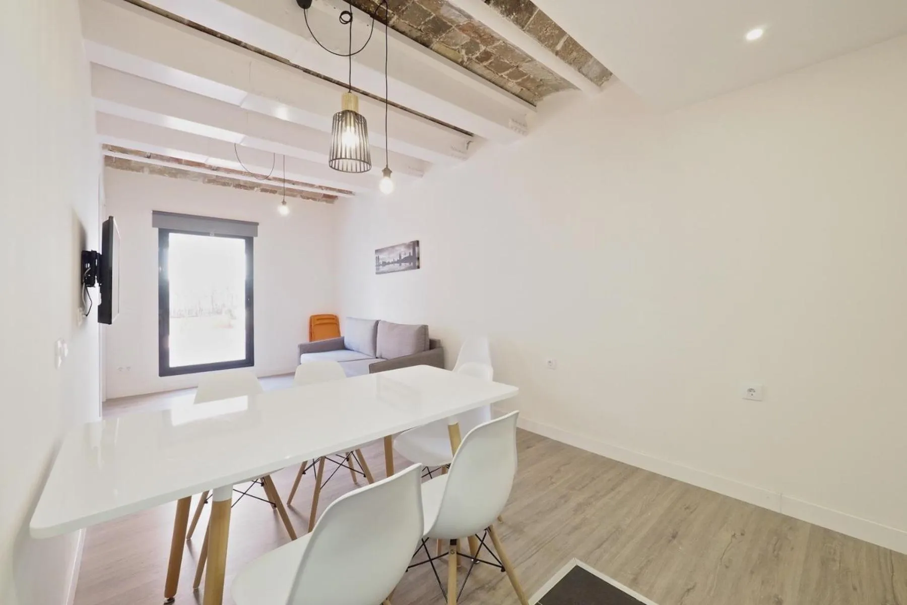 Kitchen or kitchenette in Modern Catalan Apartments by Olala Homes