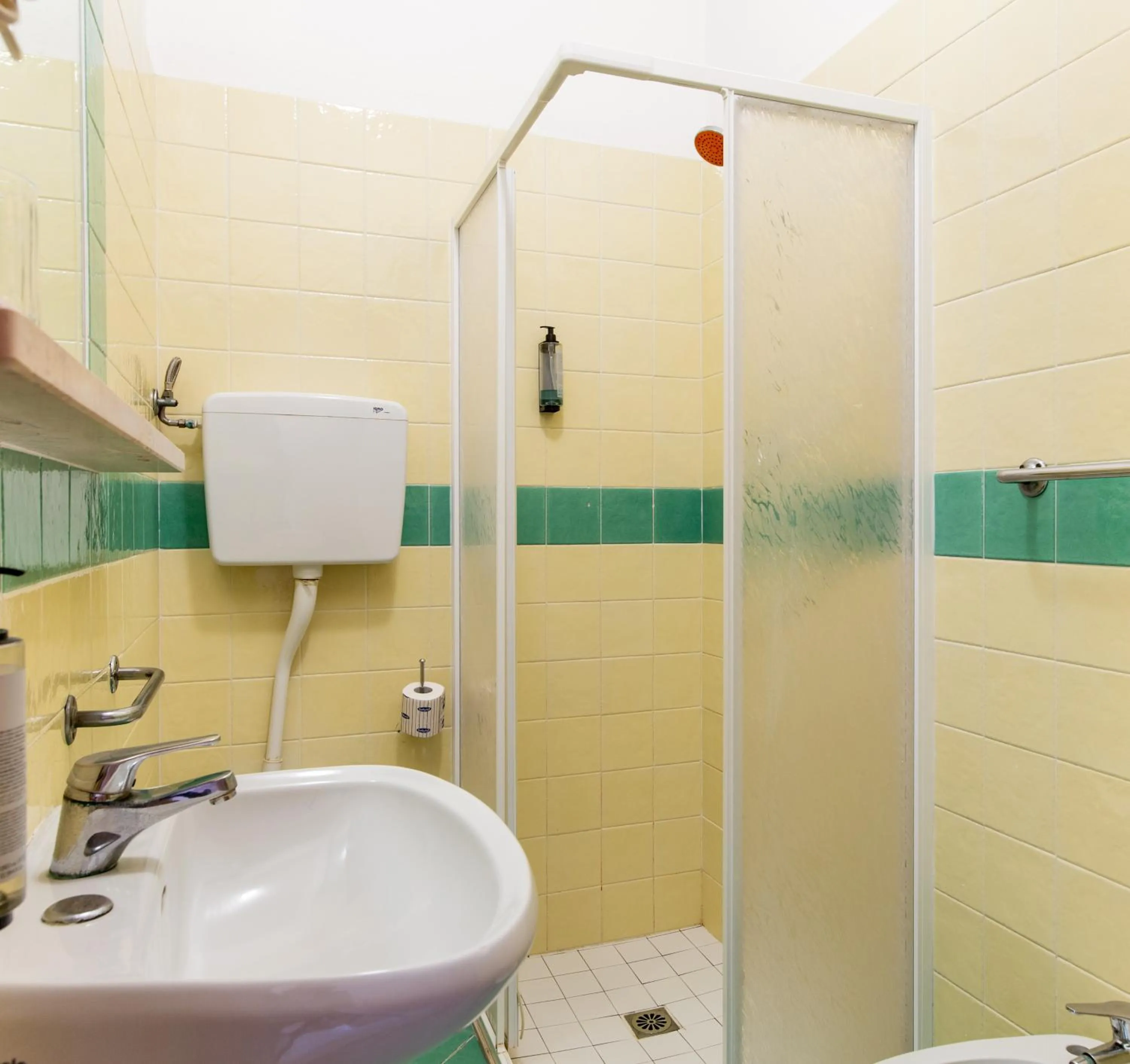 Shower in Hotel Belvedere Rimini