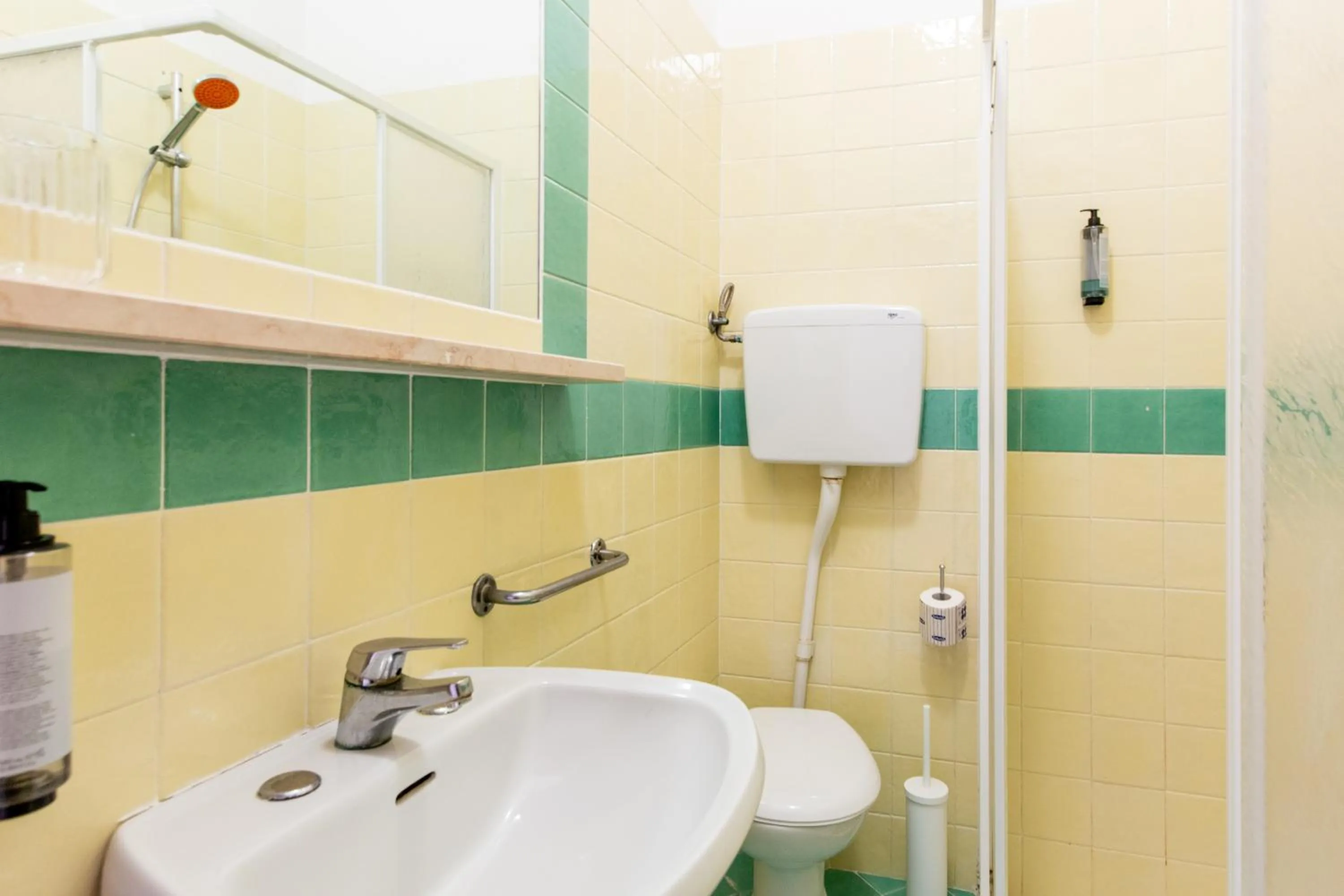 Shower in Hotel Belvedere Rimini