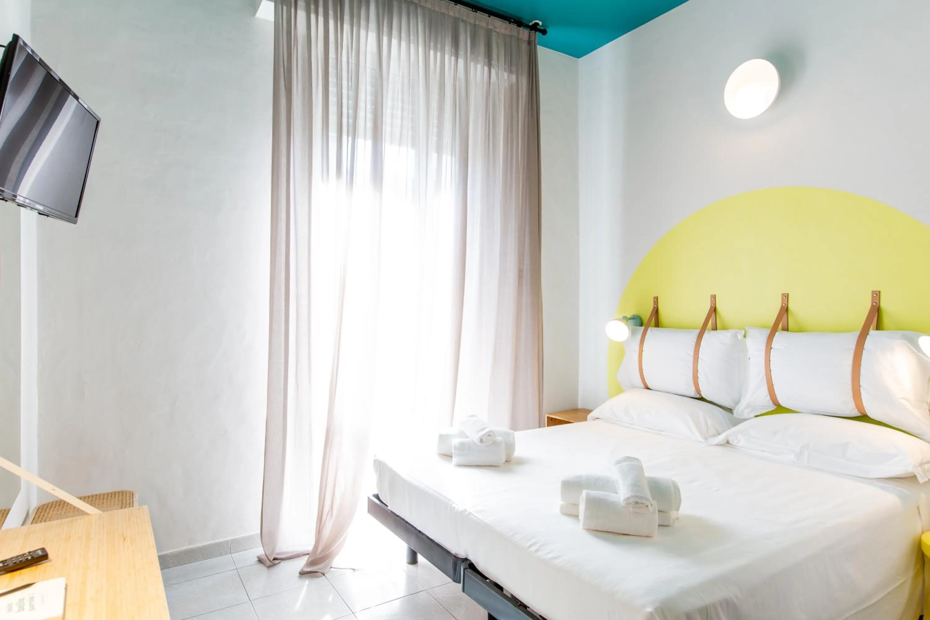 TV and multimedia, Bed in Hotel Belvedere Rimini