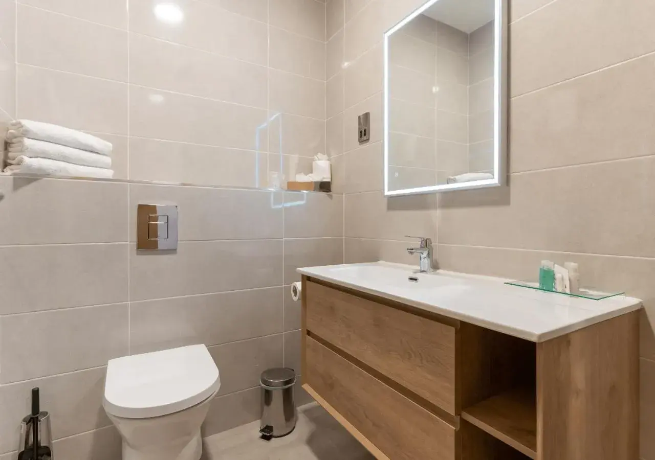 Double Room - single occupancy in Breaffy House Hotel and Spa Double Room - single occupancy in Breaffy House Hotel and Spa