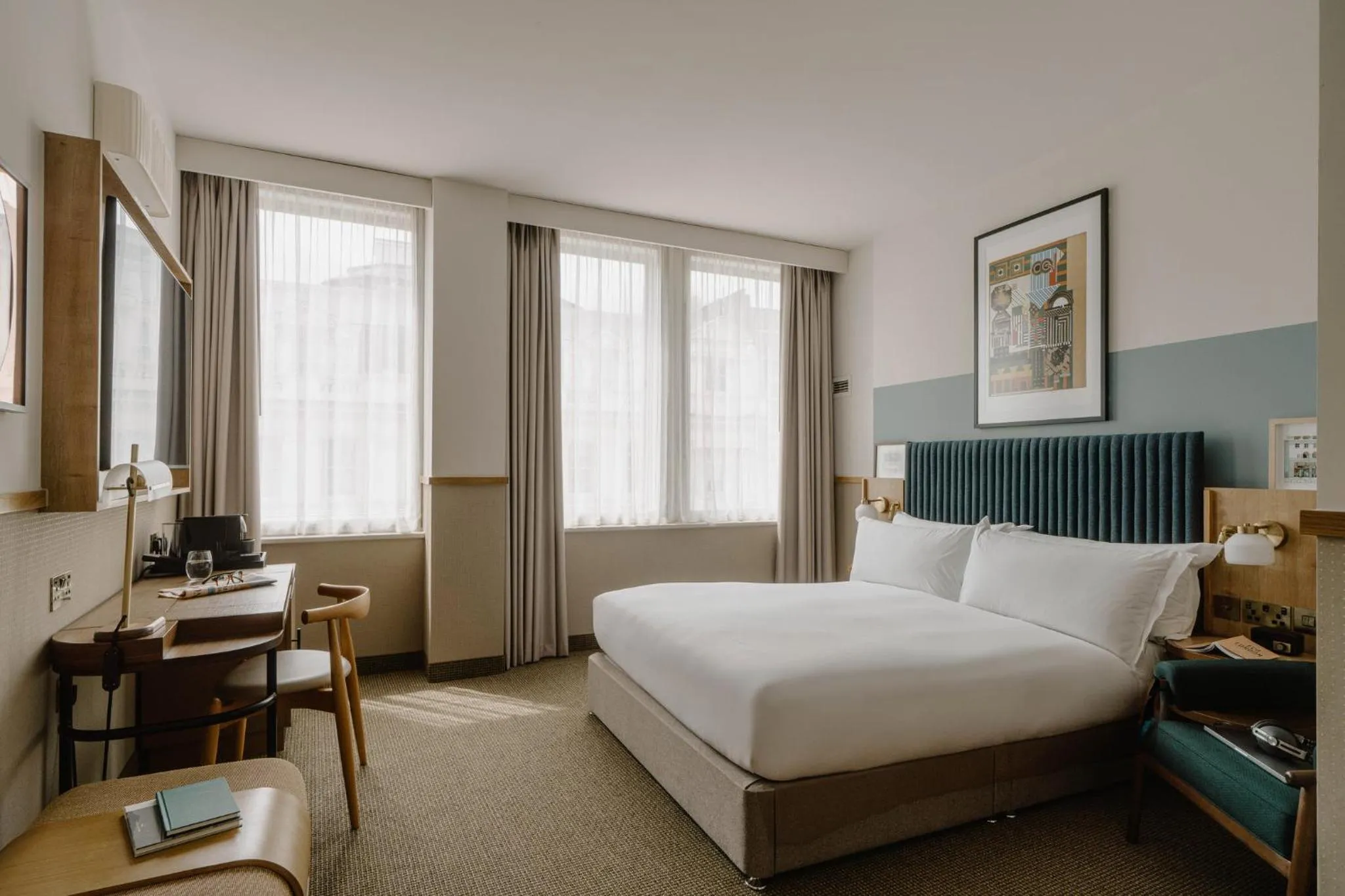 Bedroom, Bed in Club Quarters Hotel St Paul's, London