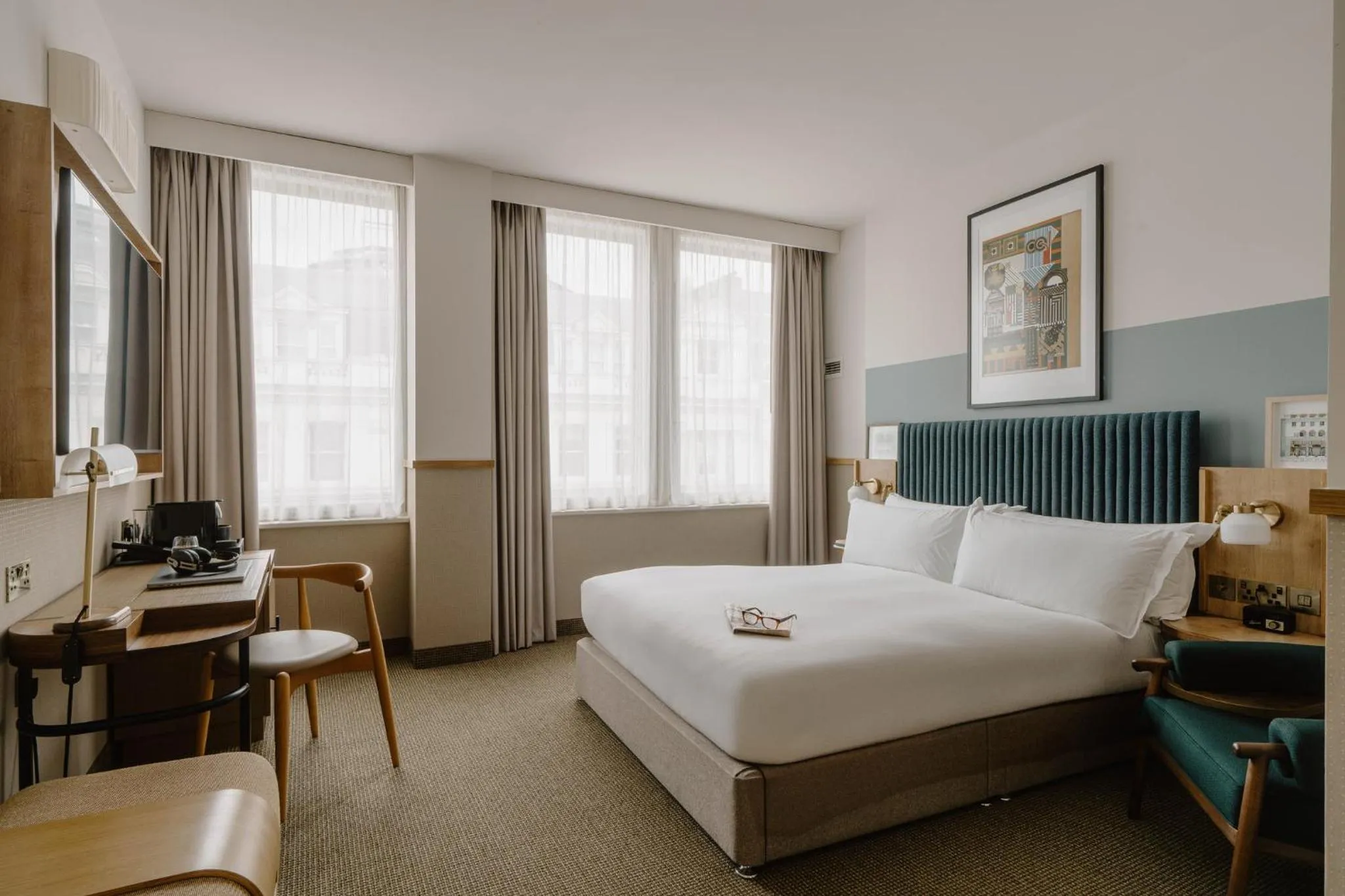 Bedroom, Bed in Club Quarters Hotel St Paul's, London