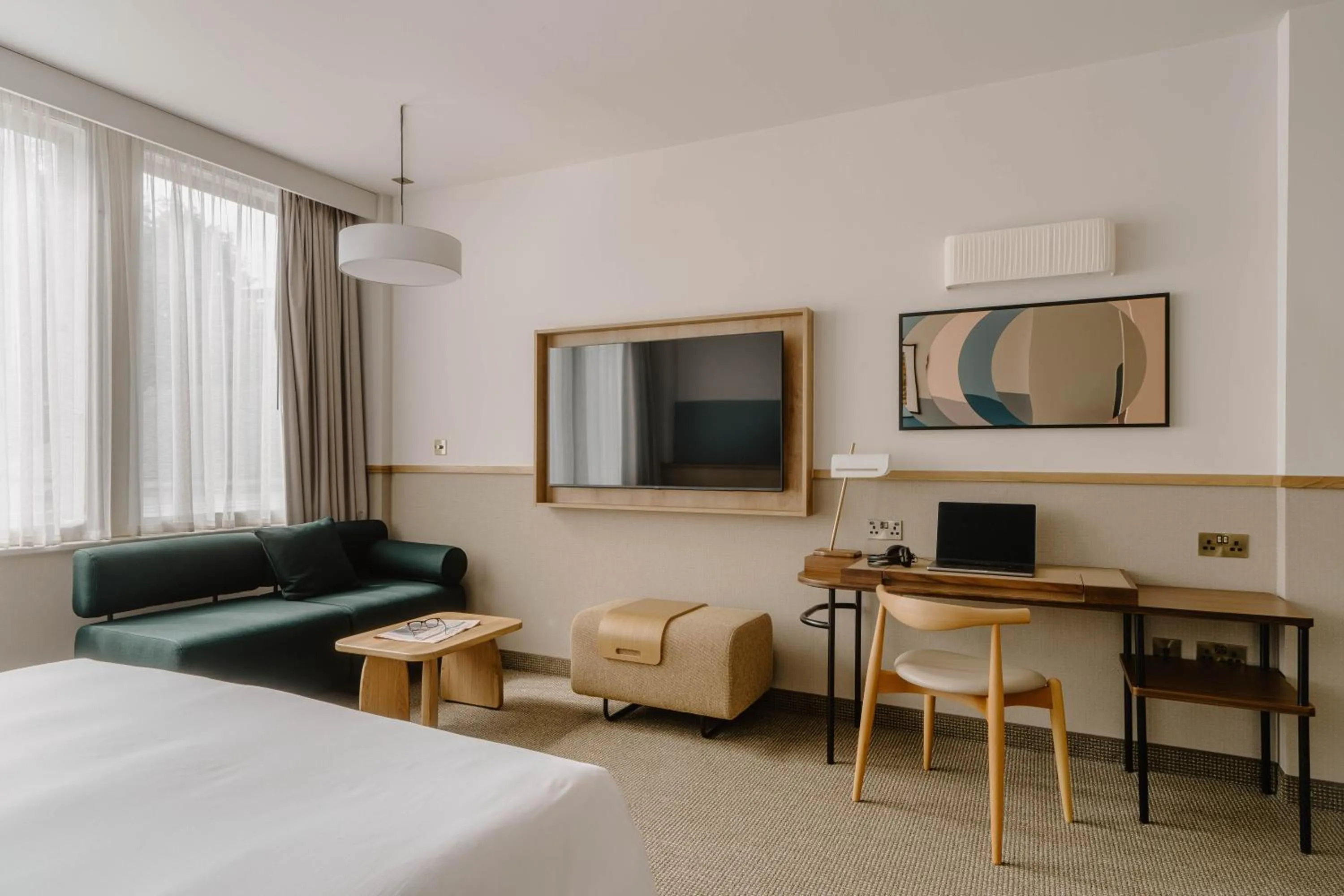 TV and multimedia, Bed in Club Quarters Hotel St Paul's, London