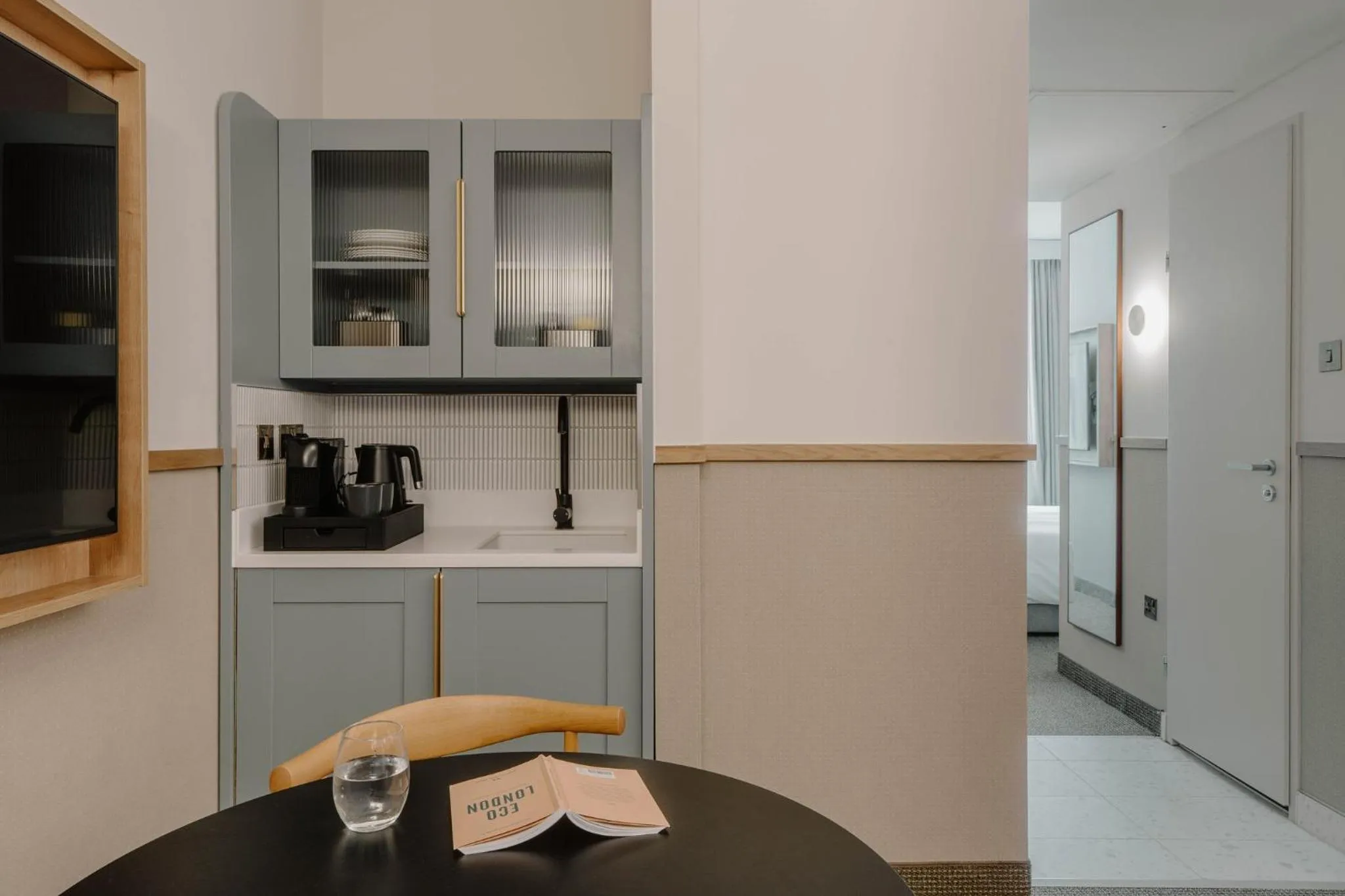 Bedroom in Club Quarters Hotel St Paul's, London