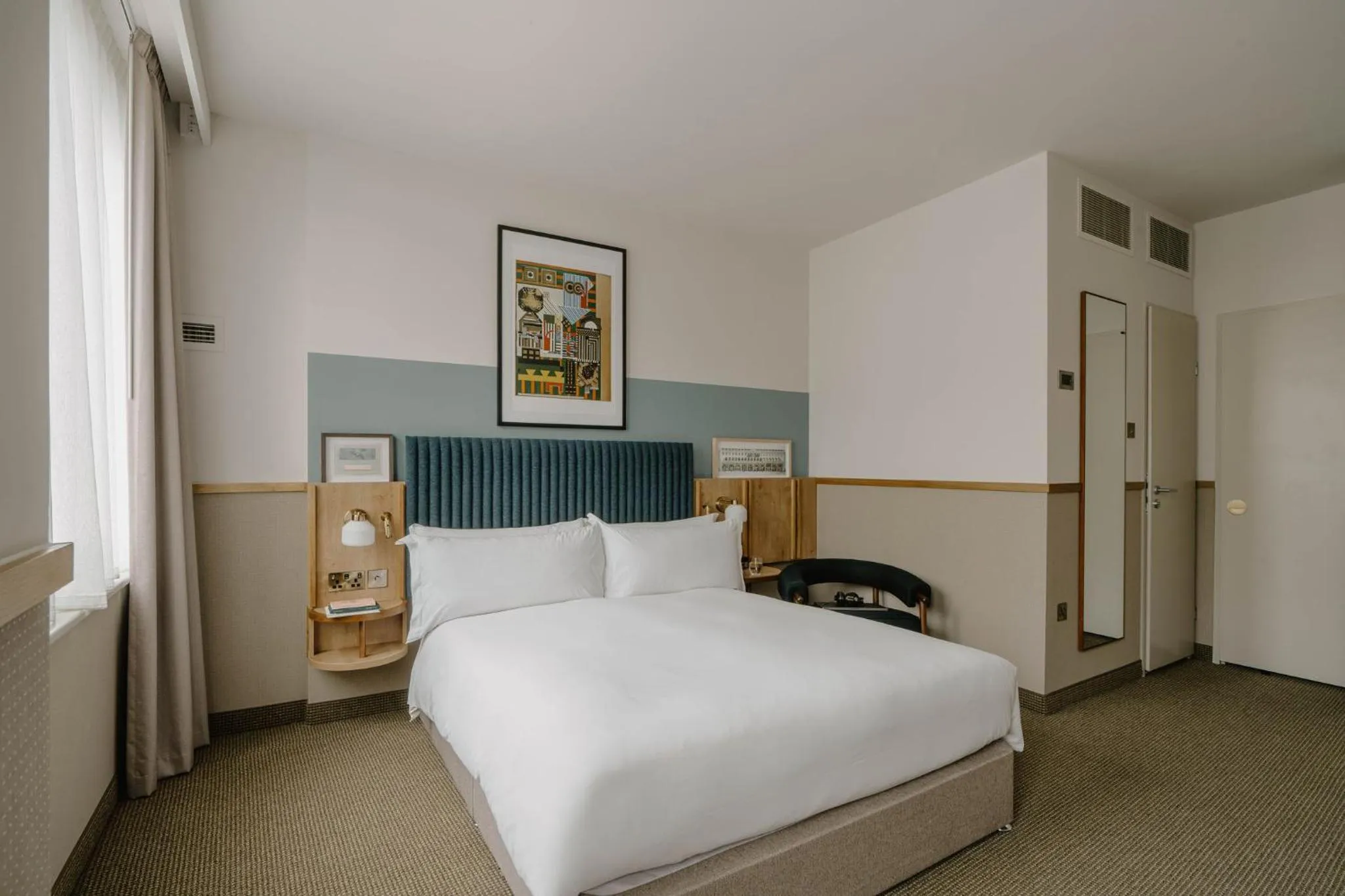 Bedroom, Bed in Club Quarters Hotel St Paul's, London