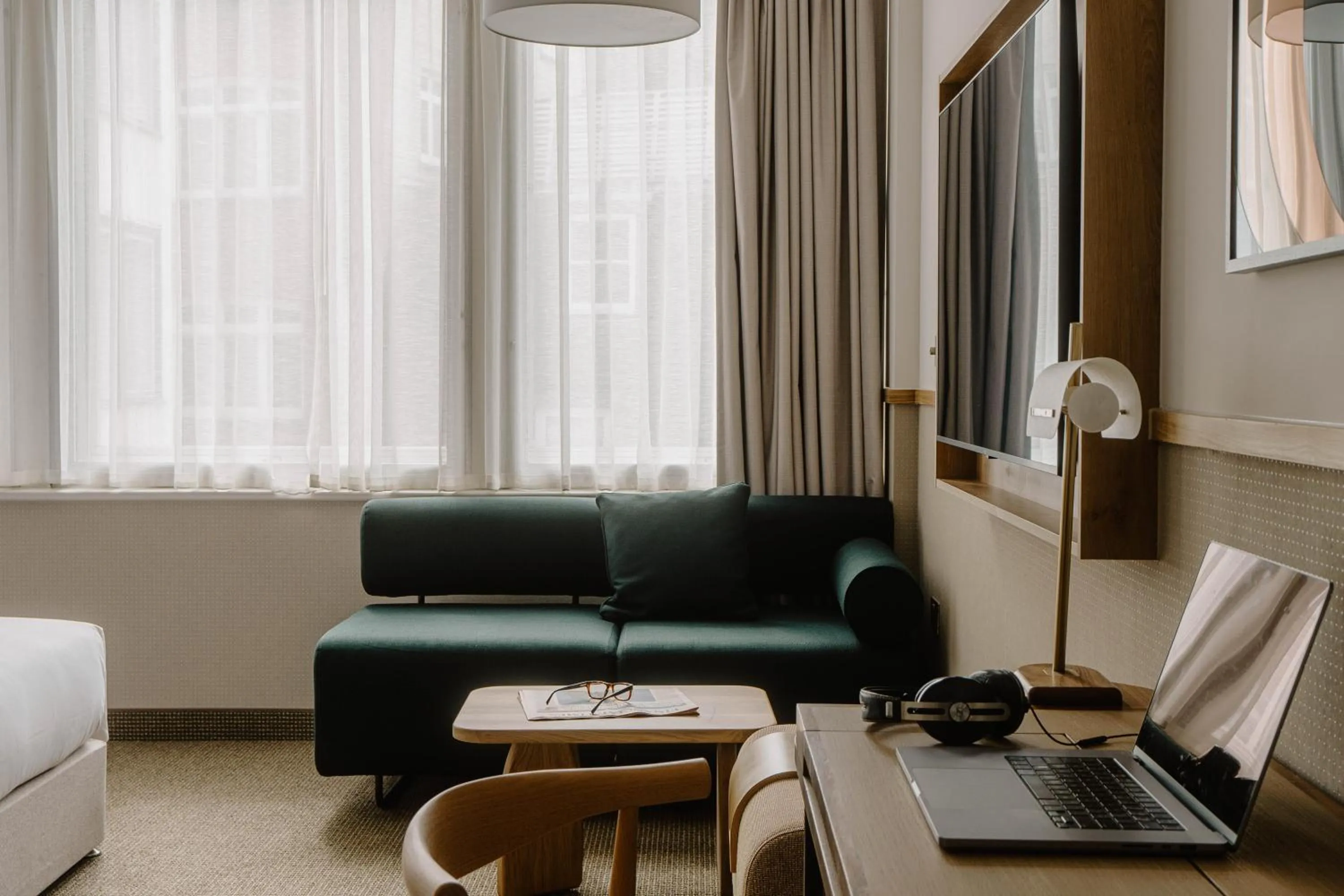 Living room in Club Quarters Hotel St Paul's, London