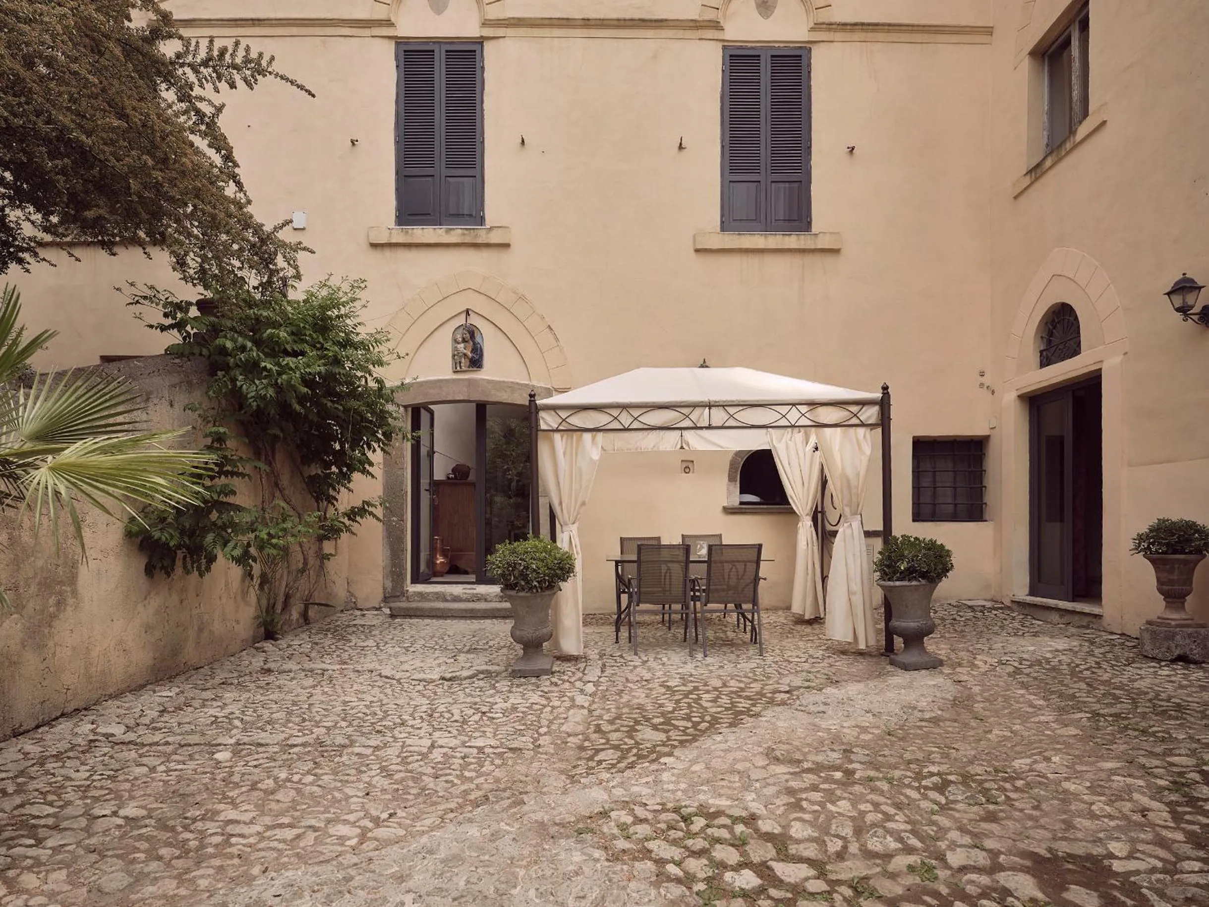 Patio in Agriturismo Castello Santa Margherita