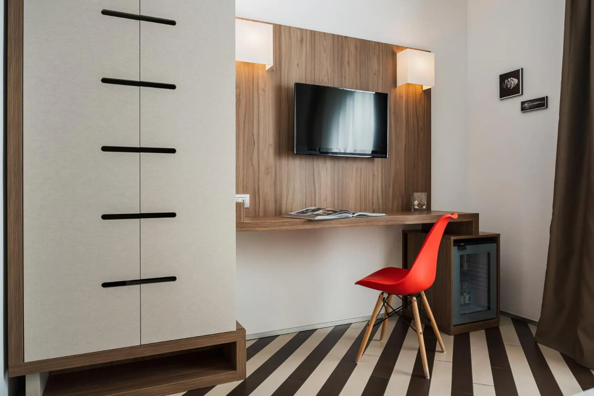 TV and multimedia in Dan Hotel