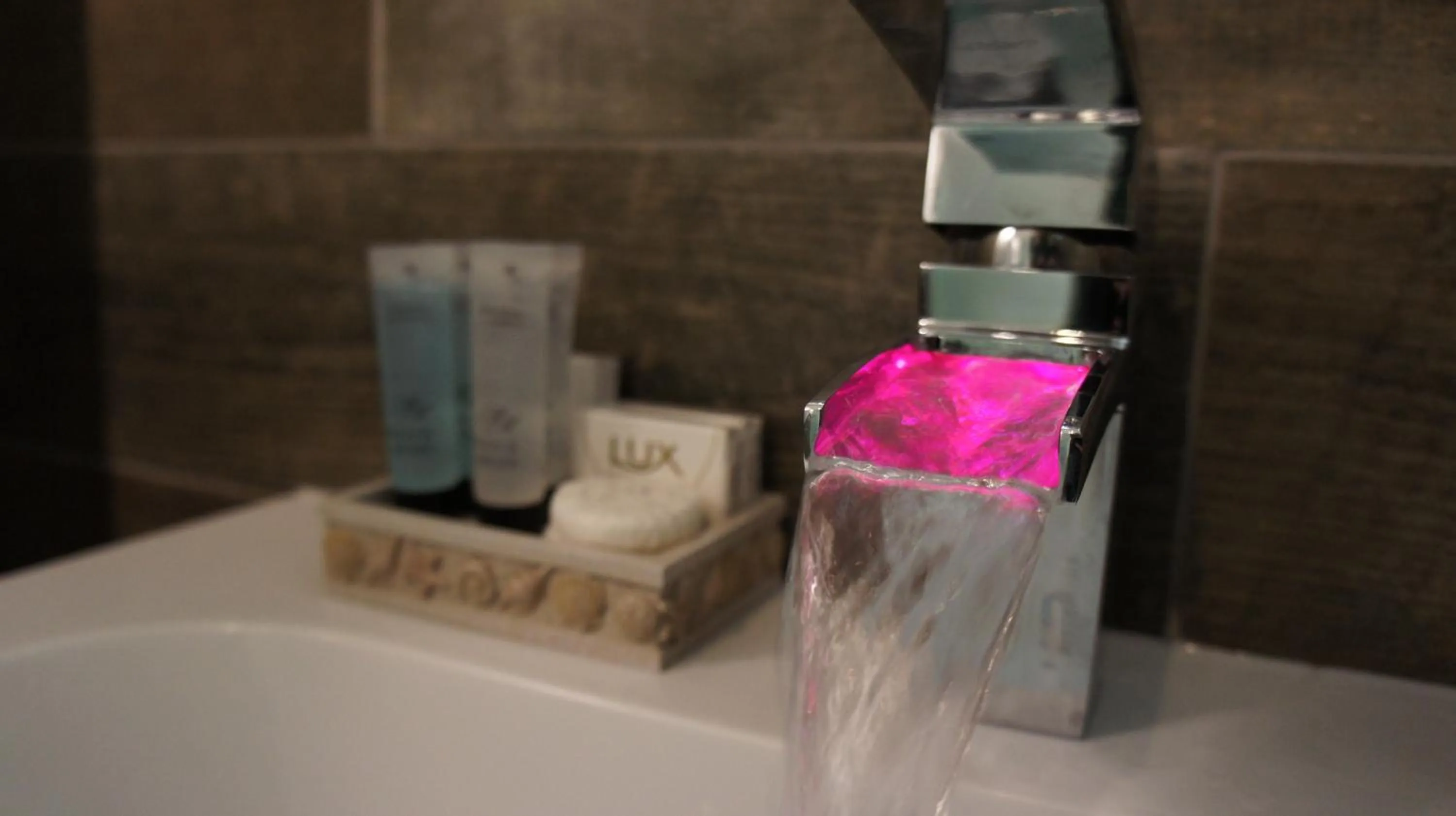 Bathroom in The Bronze Pig