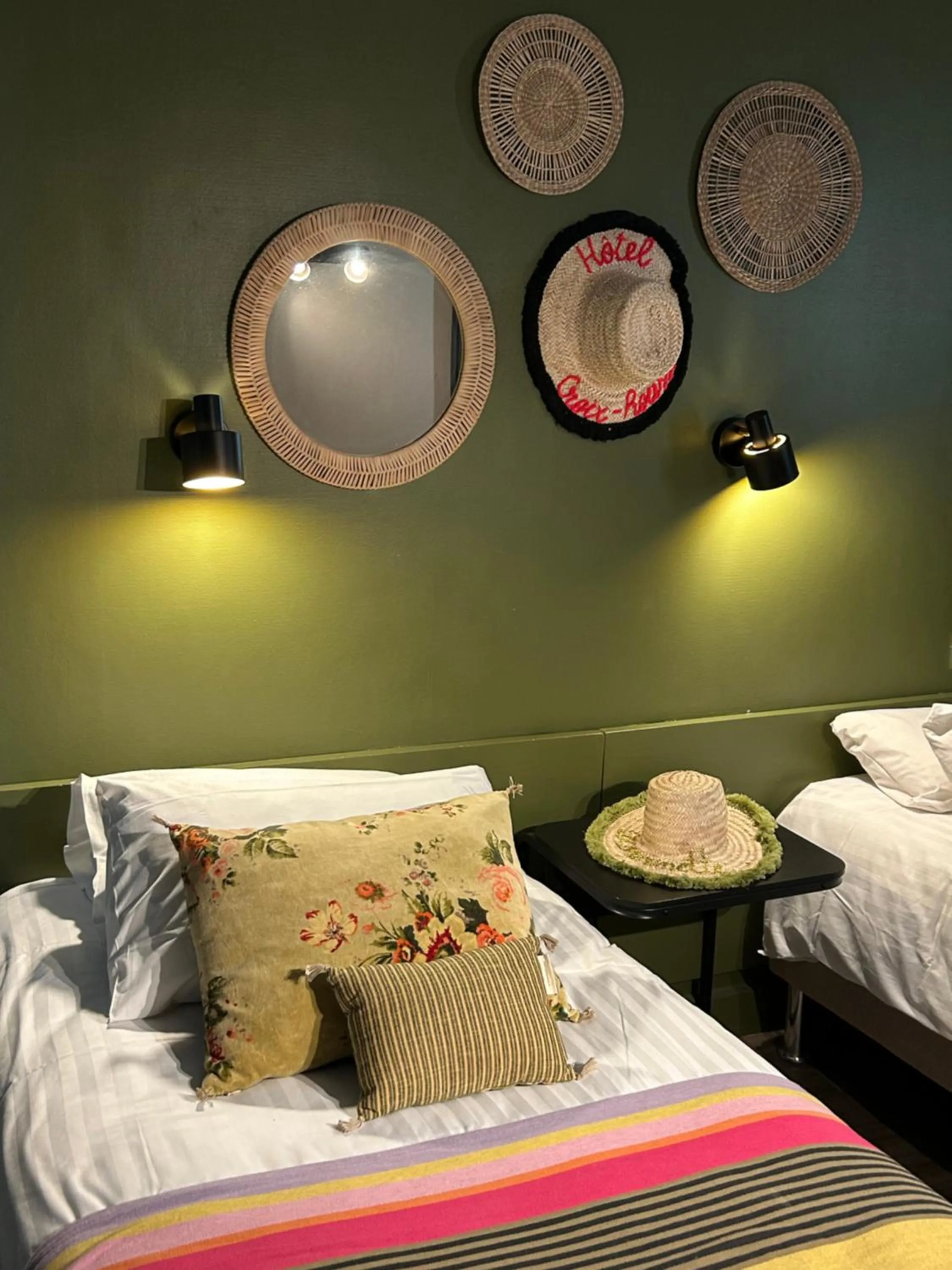 Bed in Hôtel de la Croix-Rousse