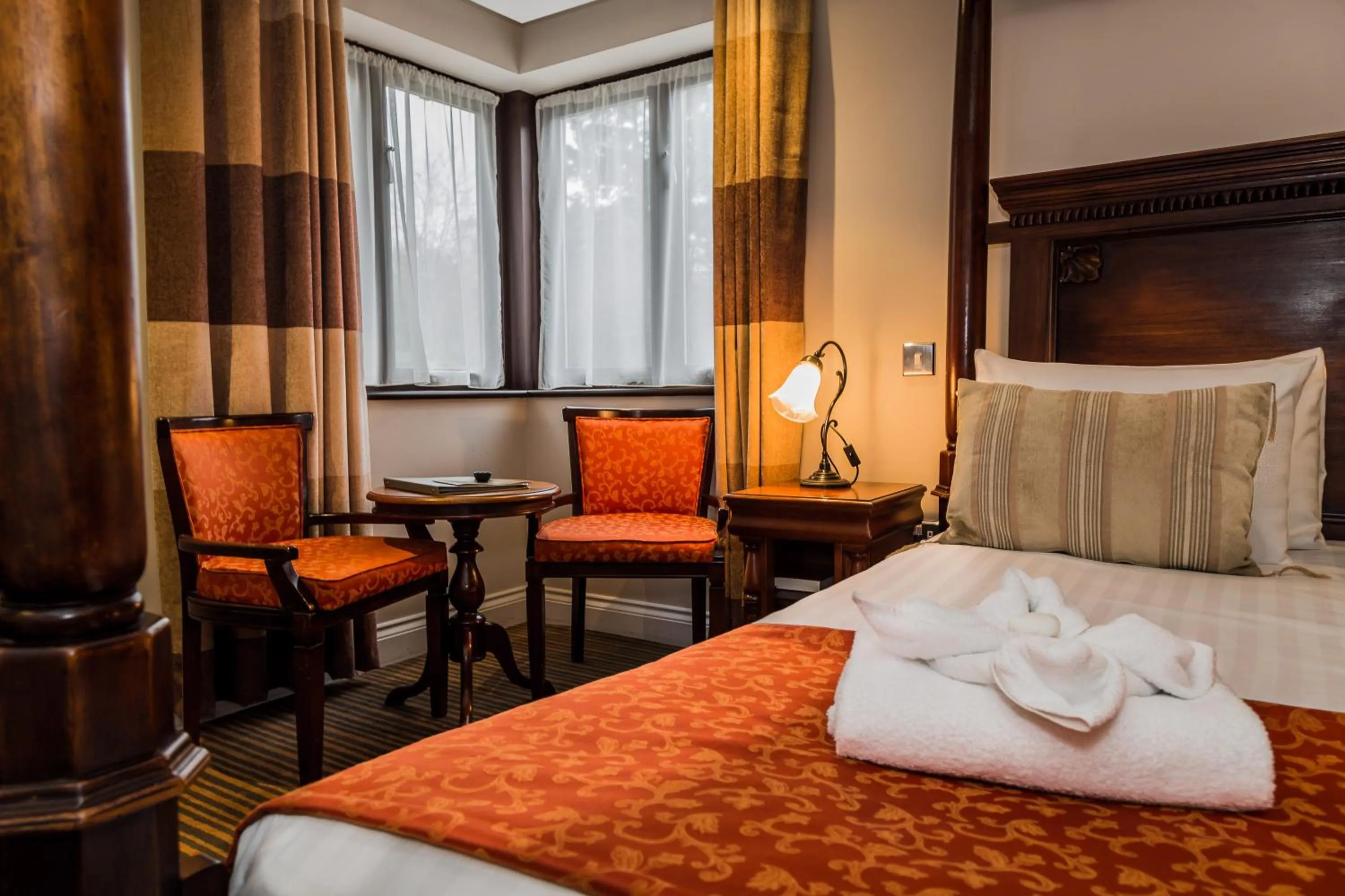 Bed in The Casa Hotel and Marco Pierre White Restaurant - Camberley West