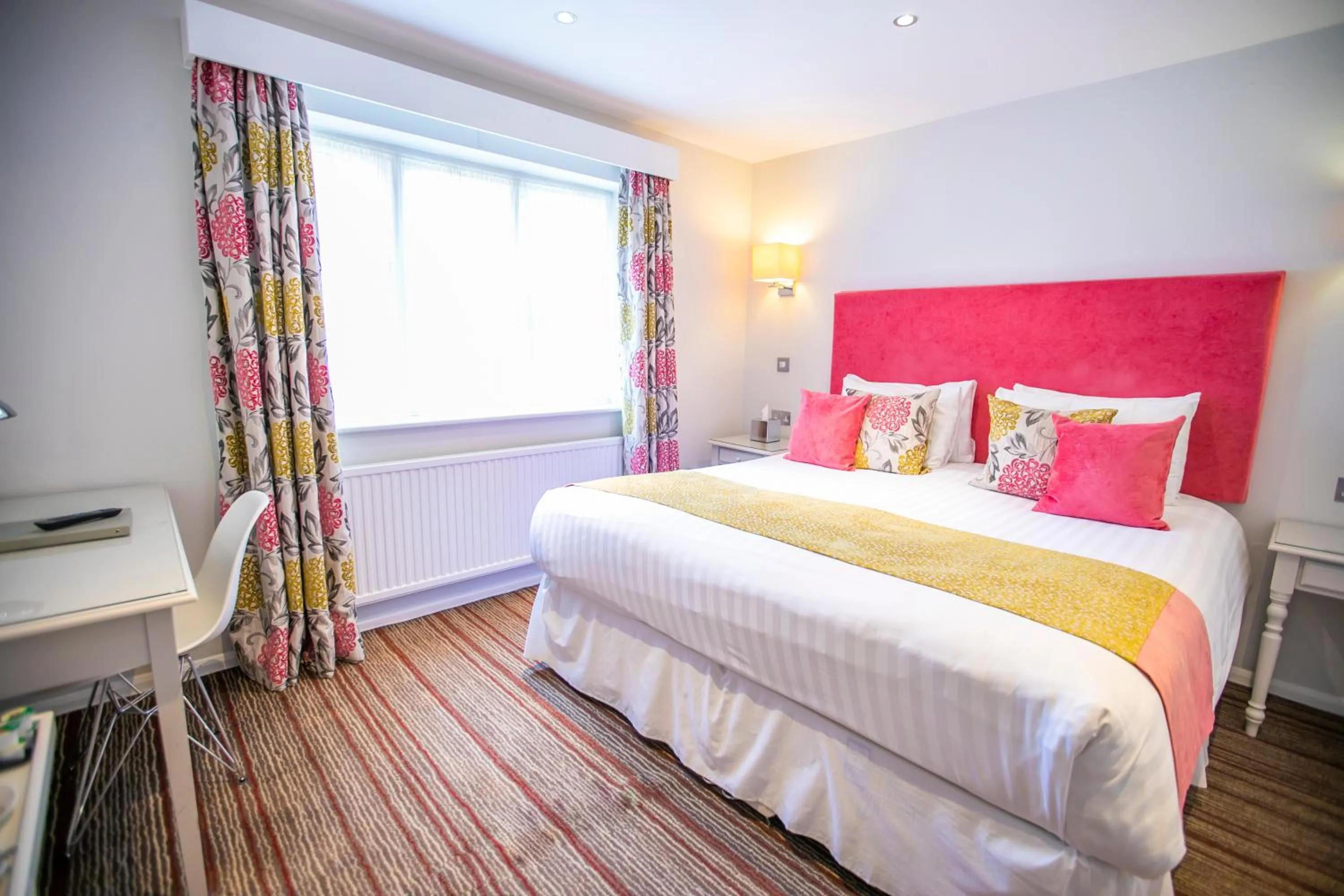 Bed in The Casa Hotel and Marco Pierre White Restaurant - Camberley West