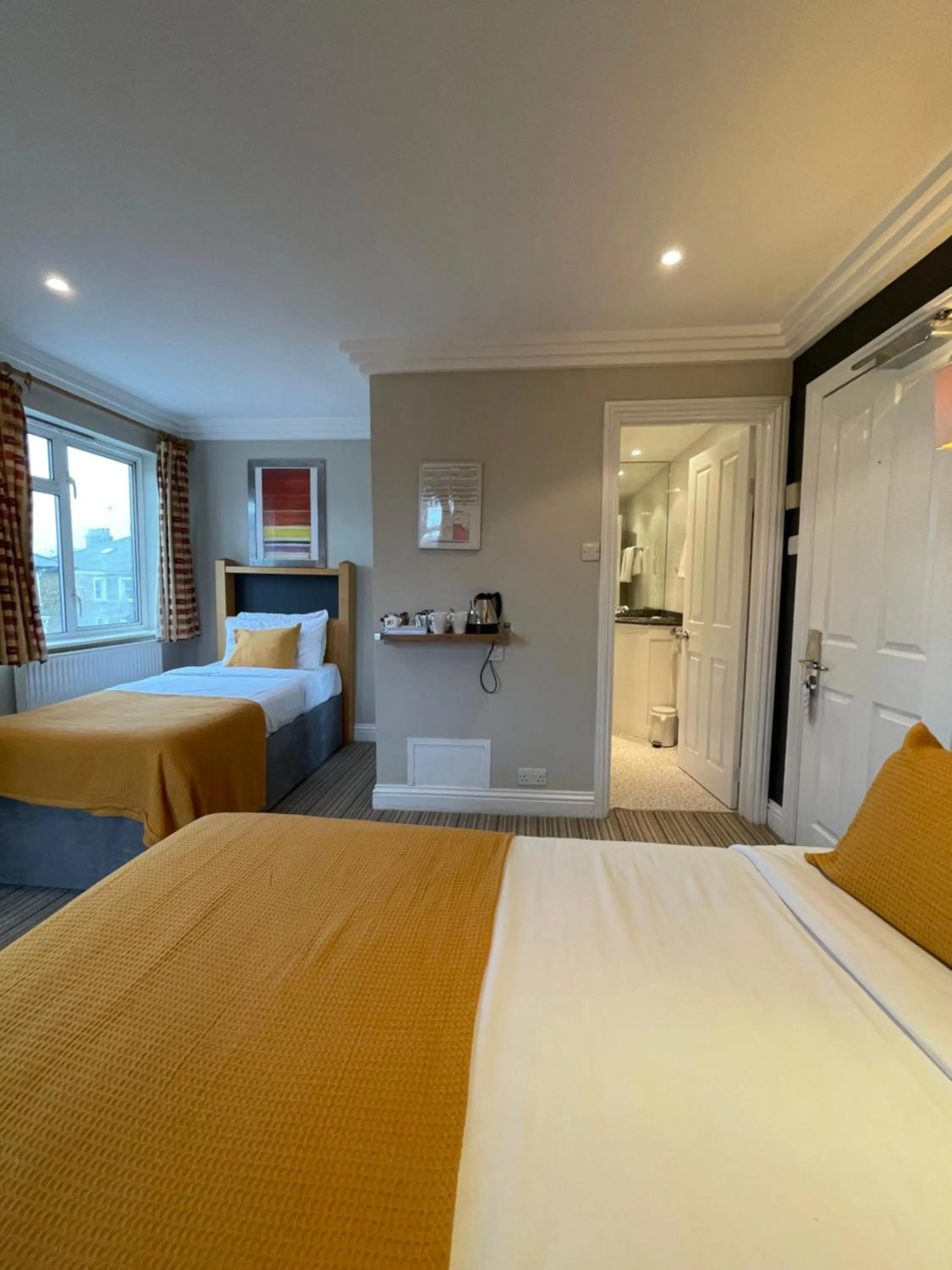 Coffee/tea facilities, Bed in Shandon Hotel