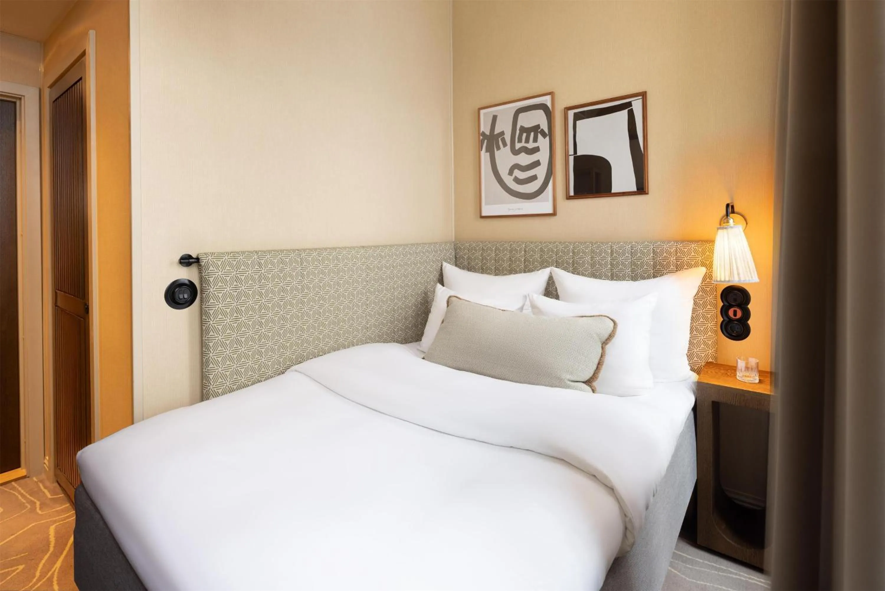 Bedroom, Bed in NH Copenhagen Grand Joanne