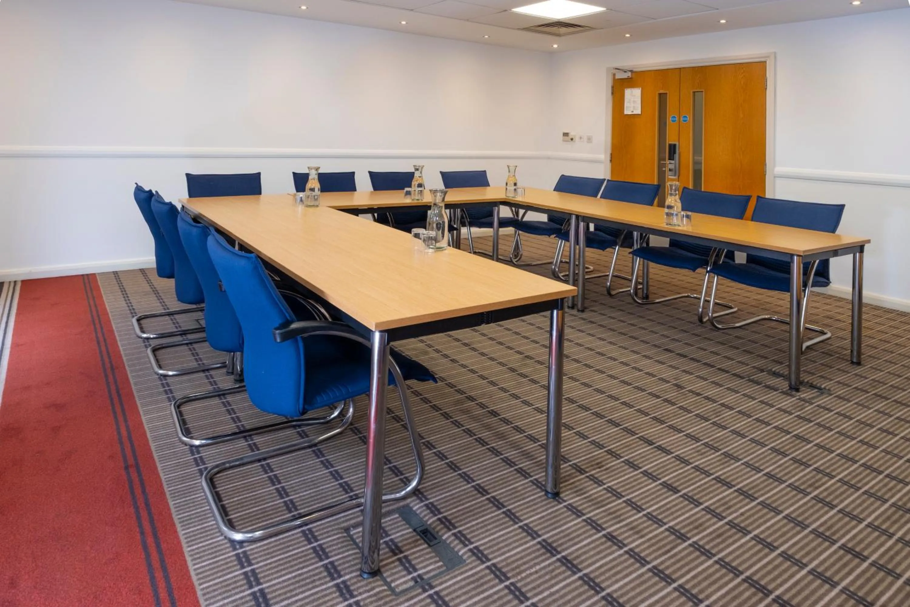Meeting/conference room in Holiday Inn Express Droitwich Spa by IHG